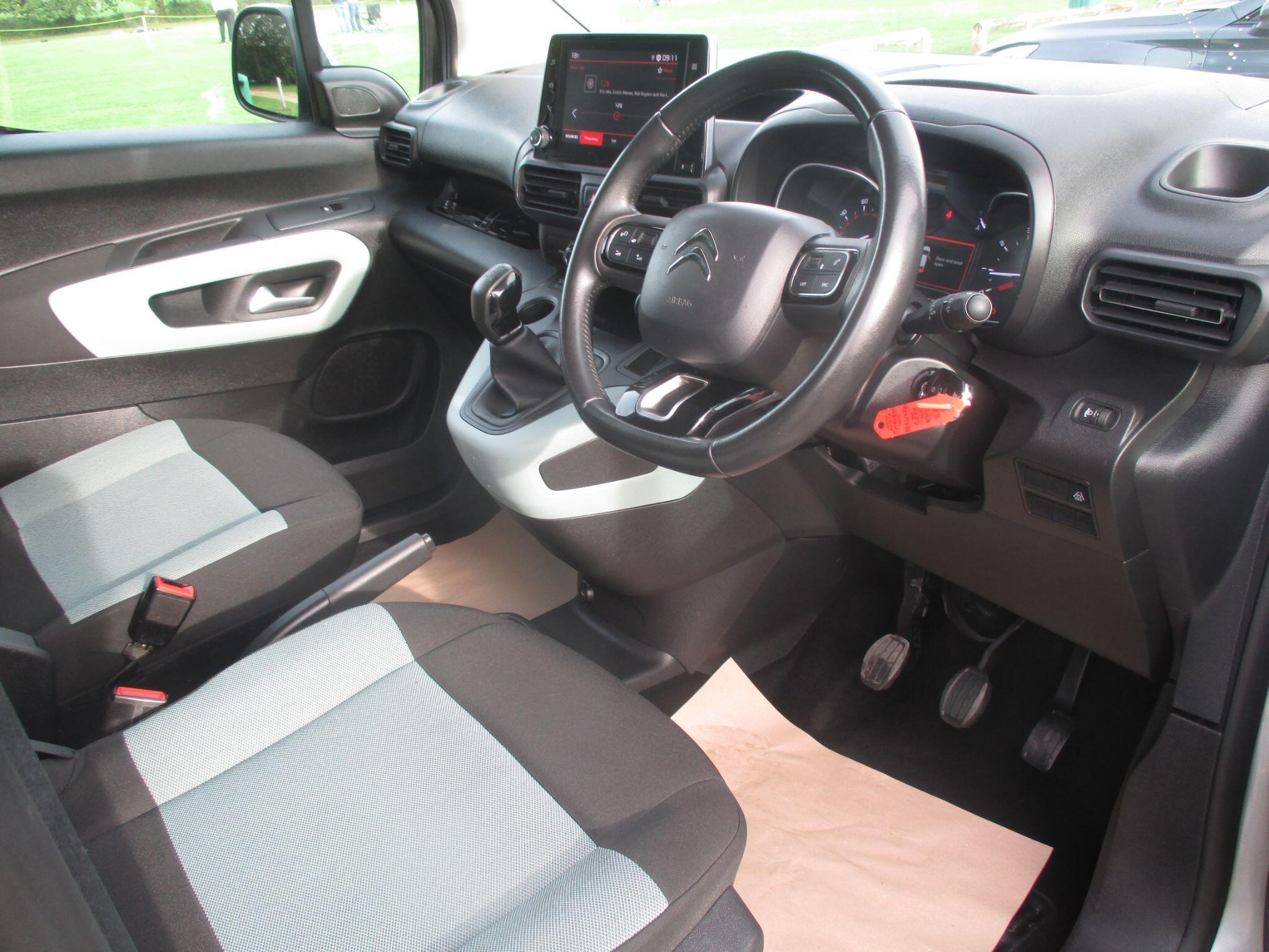 Citroen Berlingo view 23