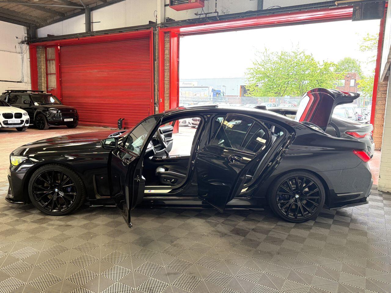 BMW 7 Series view 13