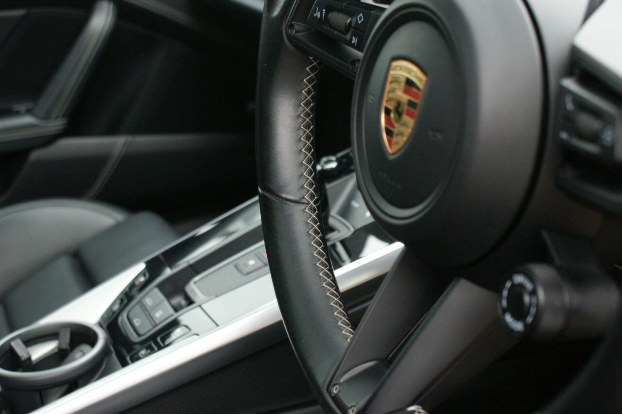 Porsche 911 view 66