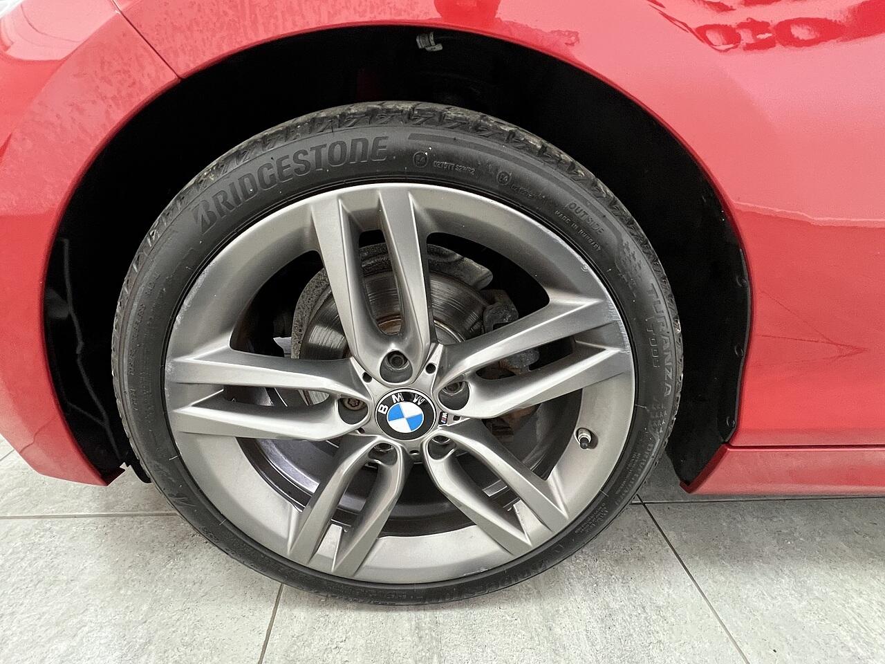 BMW 2 Series view 18