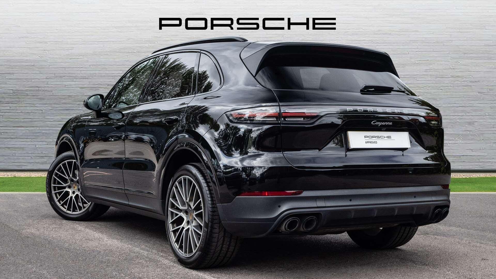 Porsche Cayenne view 4