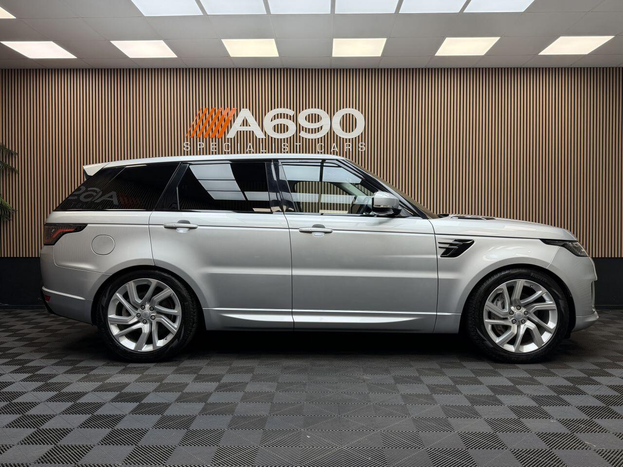 Land Rover Range Rover Sport view 8
