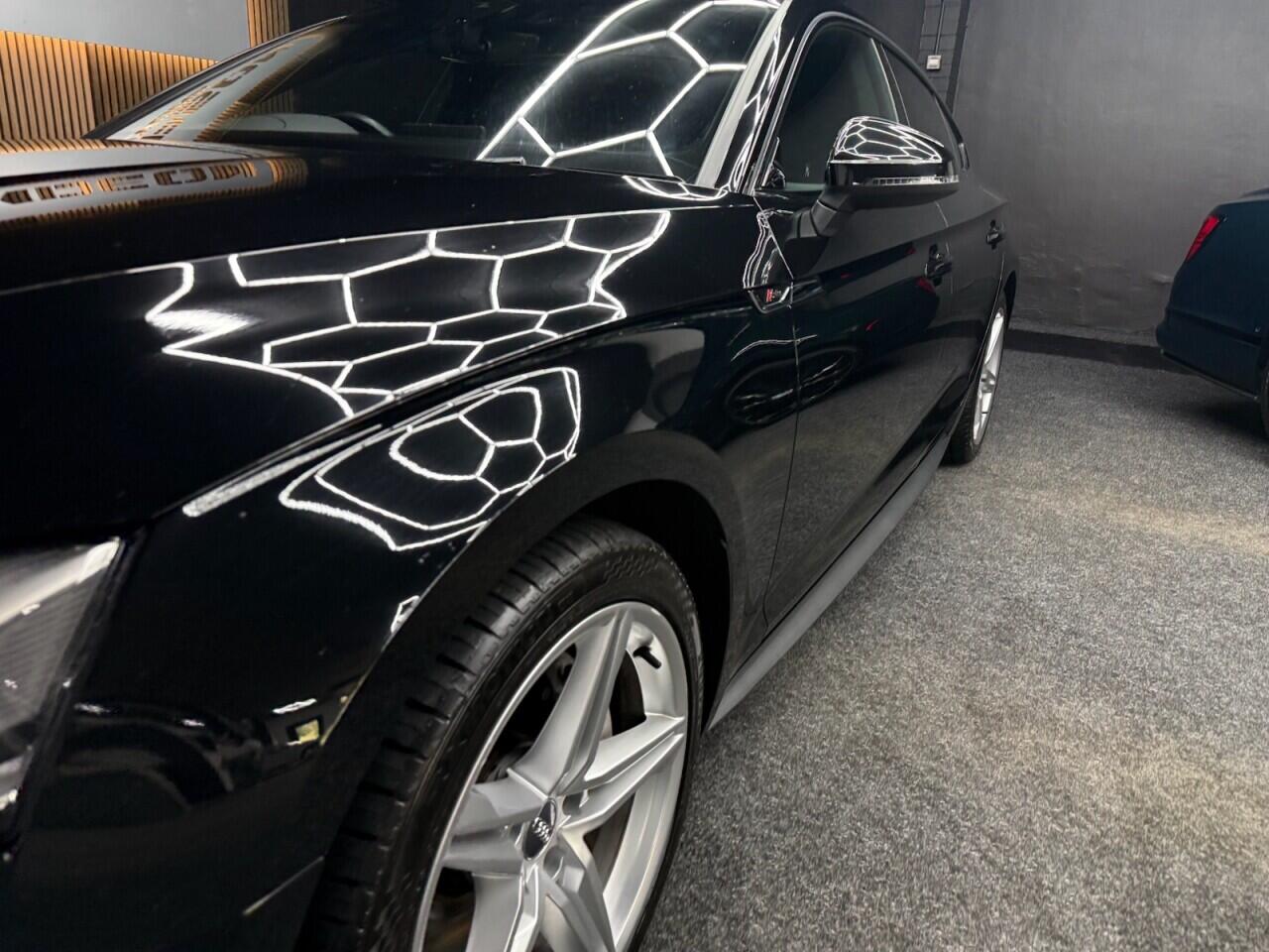 Audi A5 view 24