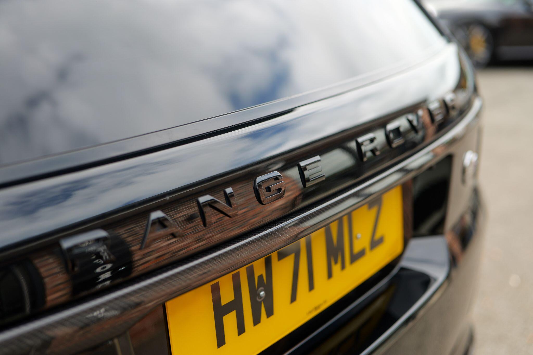 Land Rover Range Rover Sport view 13