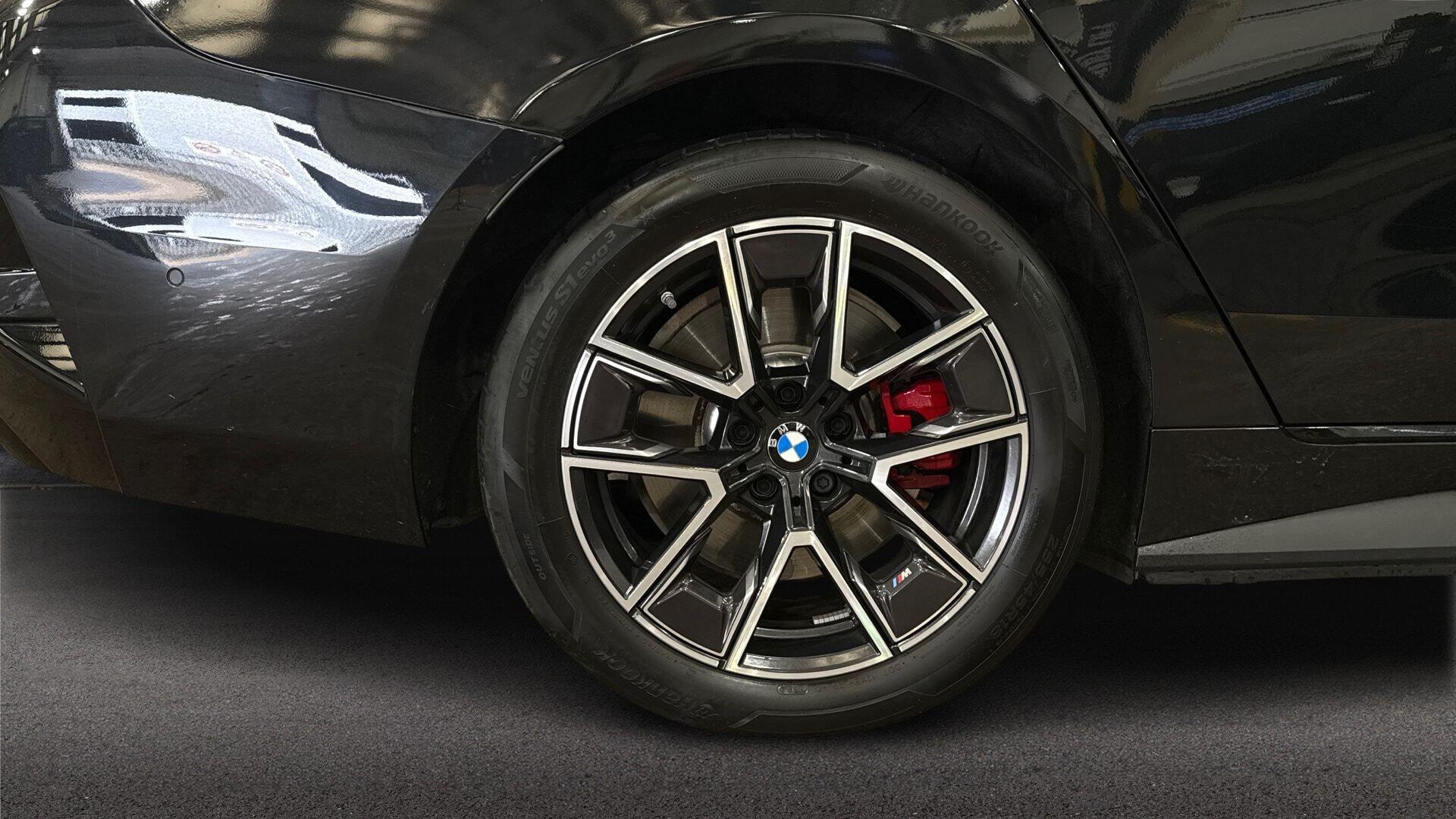 BMW I4 view 14