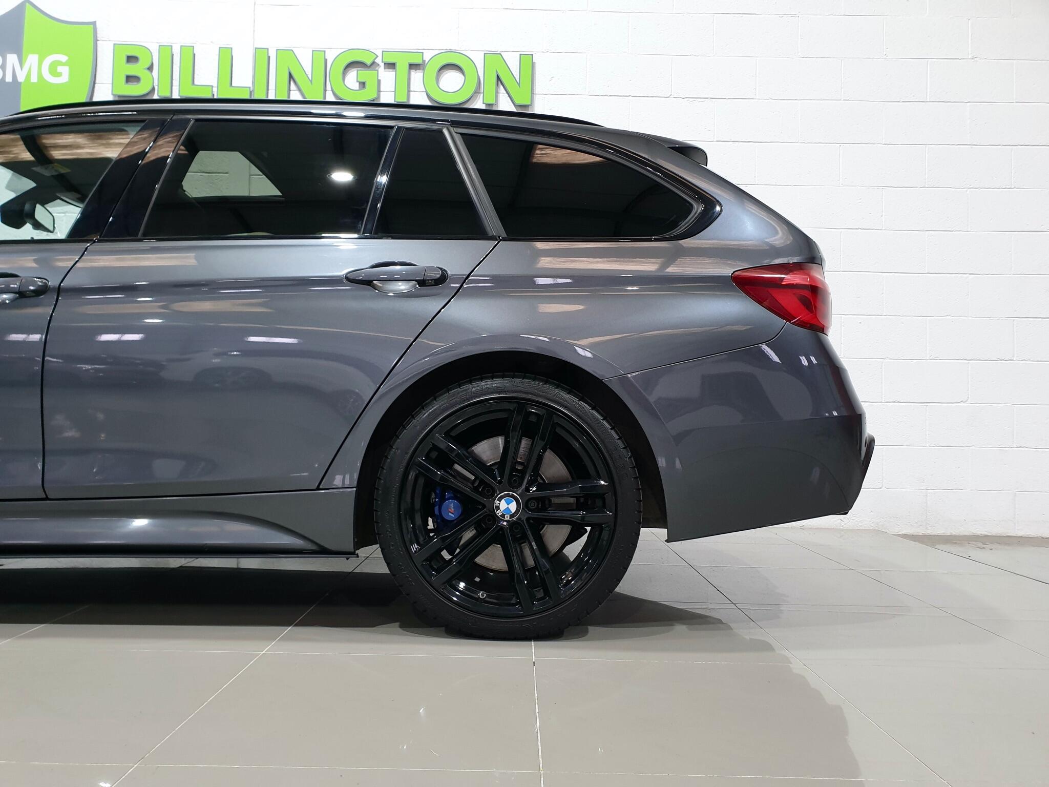 BMW 3 Series view 26