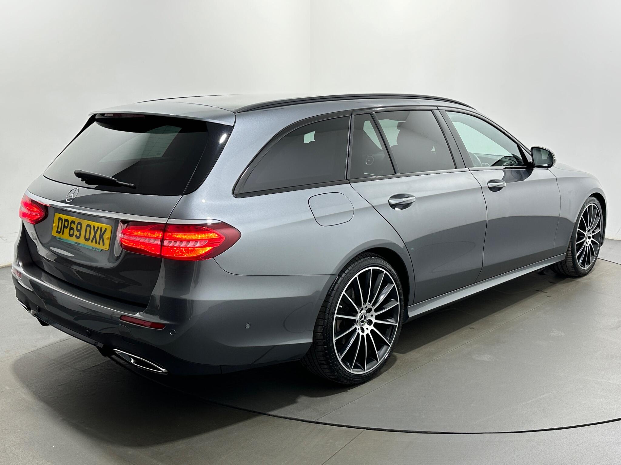 Mercedes-Benz E Class view 54