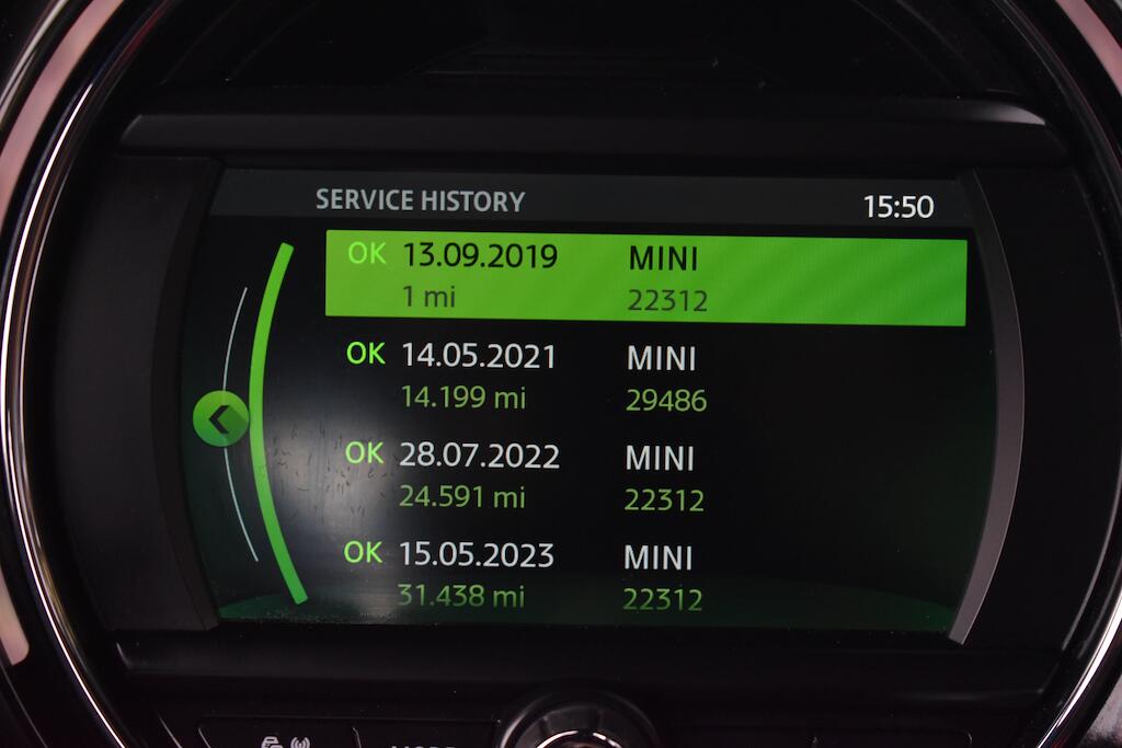 Mini Cooper view 64