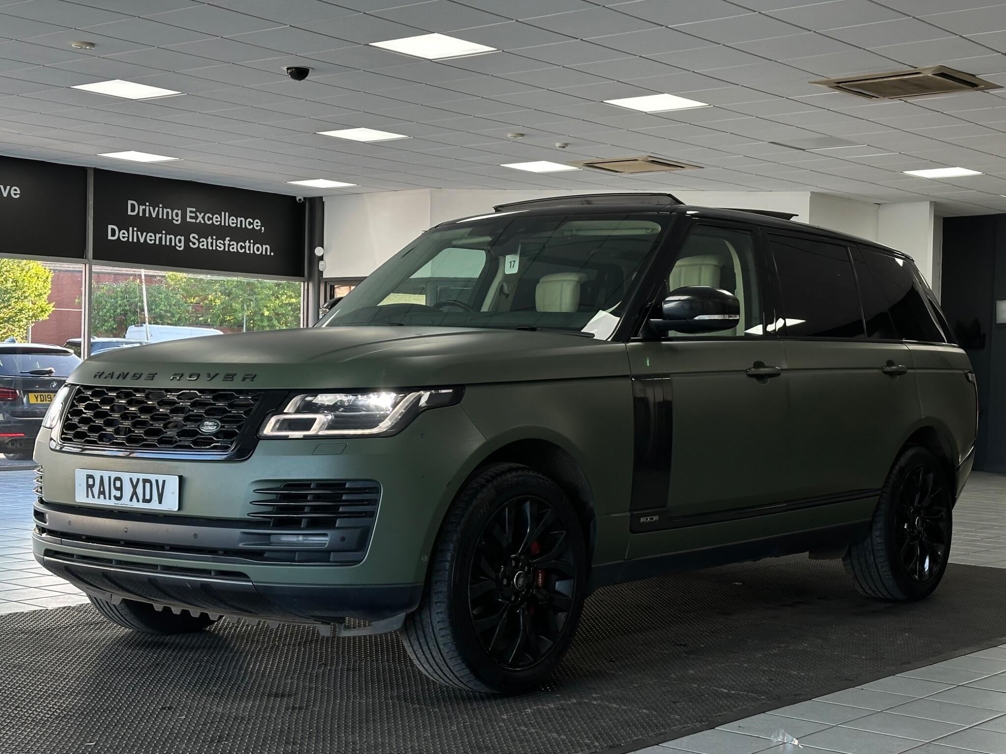 Land Rover Range Rover view 6