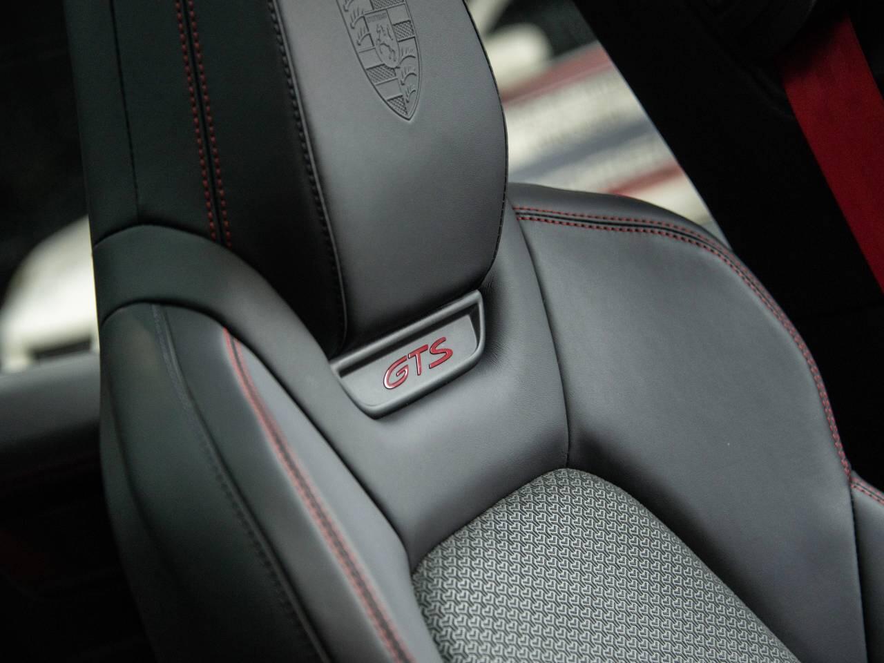 Porsche Macan view 46