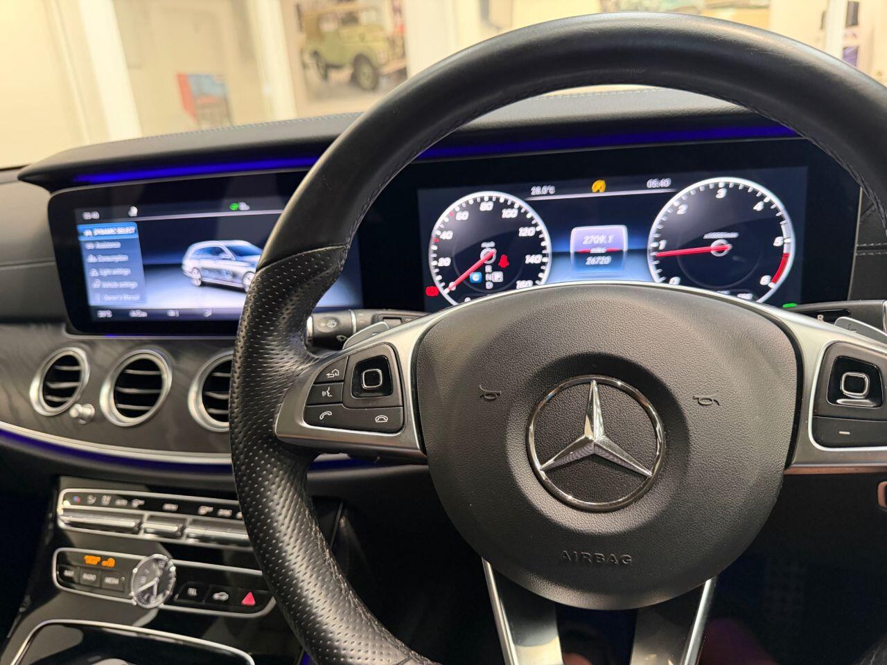 Mercedes-Benz E Class view 51