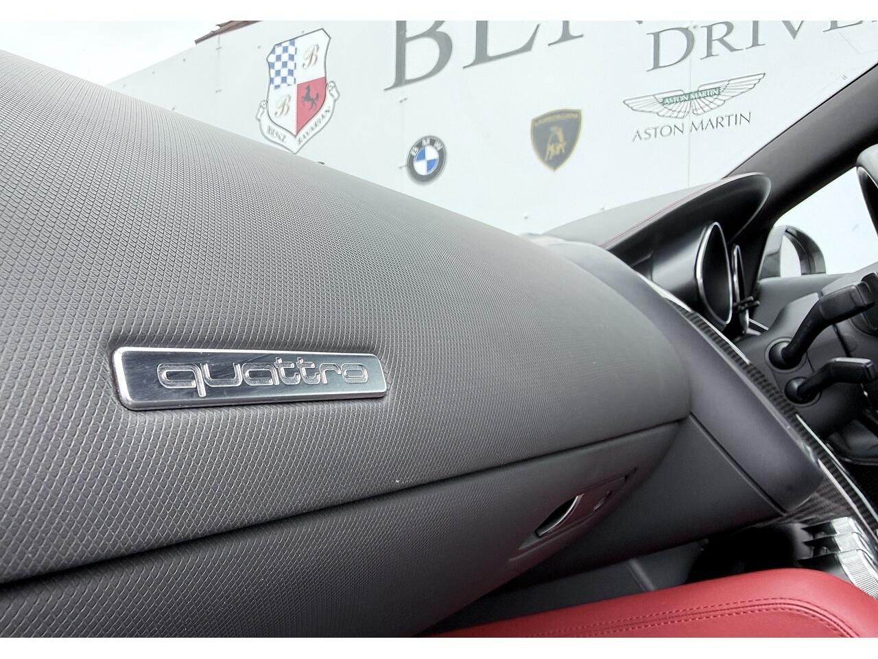 Audi R8 view 47