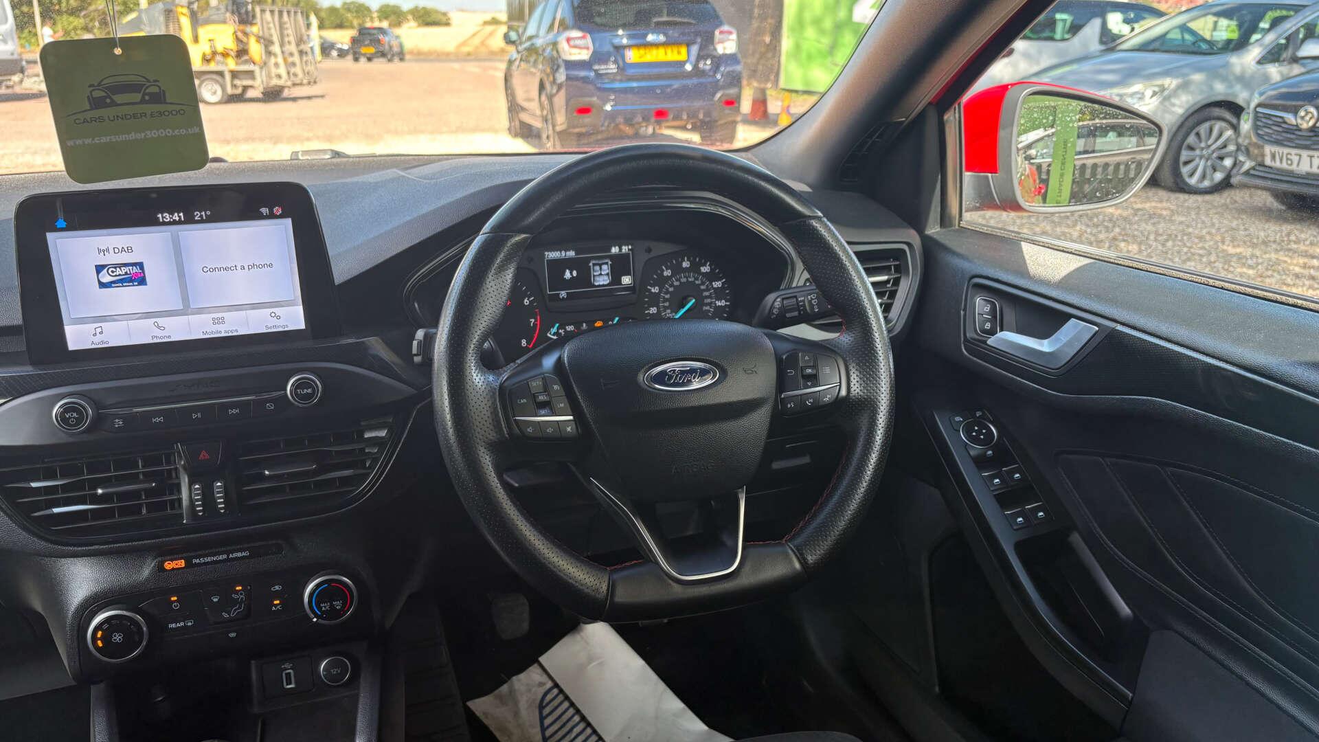 Ford Focus view 16