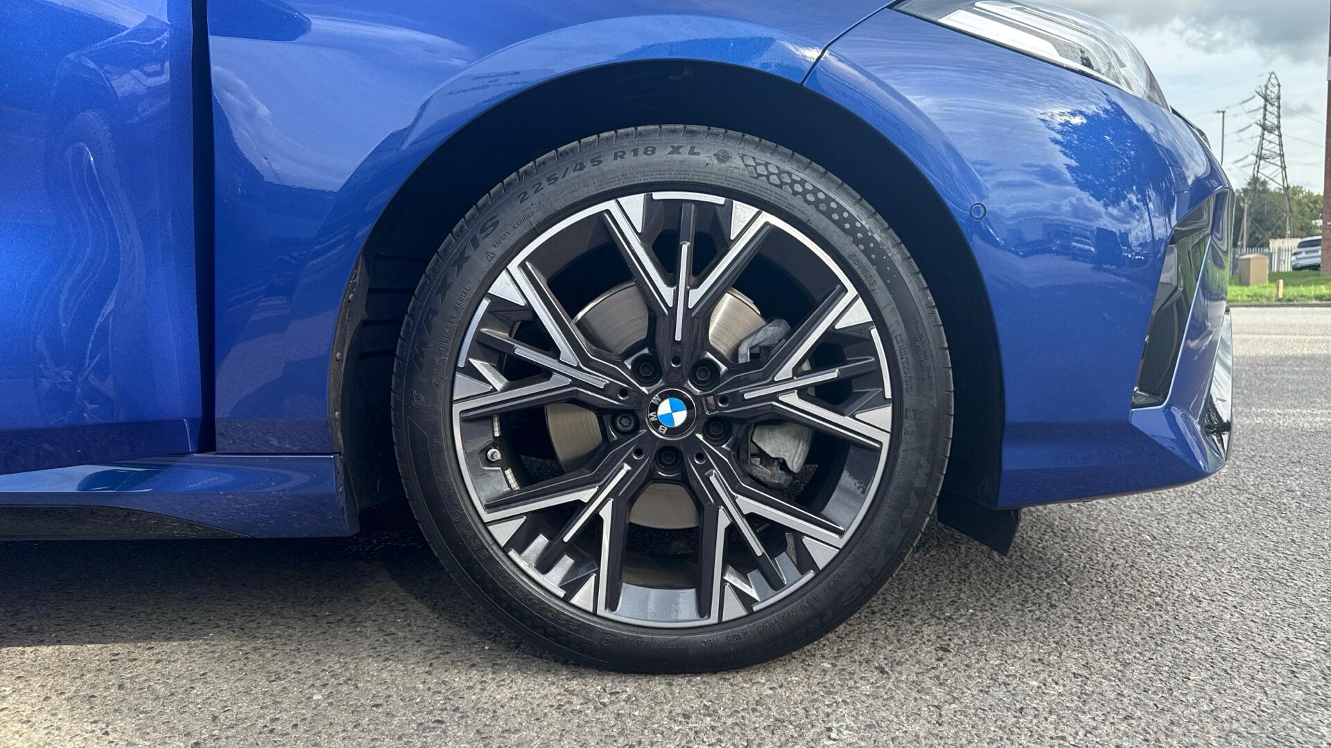 BMW 1 Series view 14