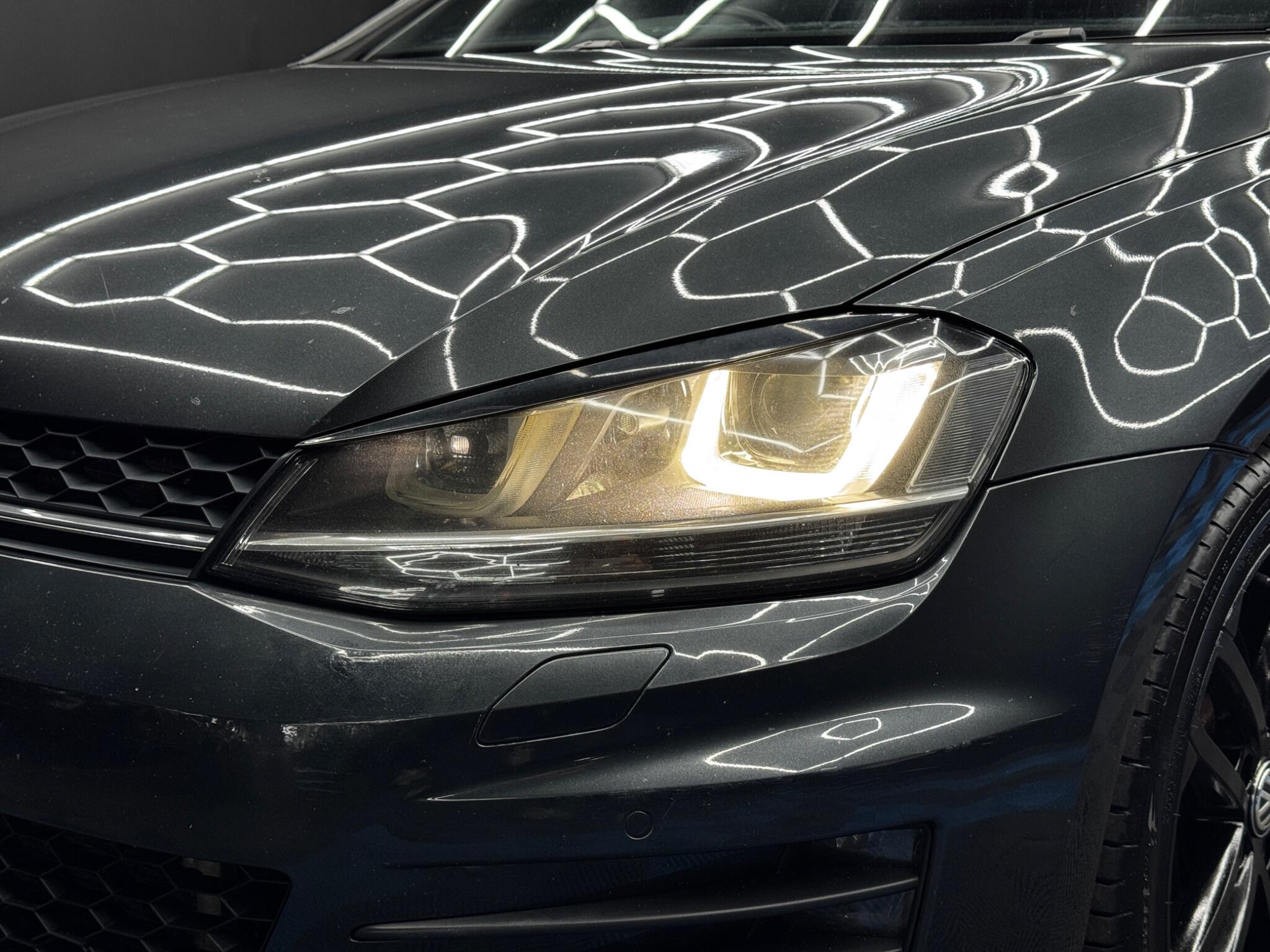 Volkswagen Golf view 43