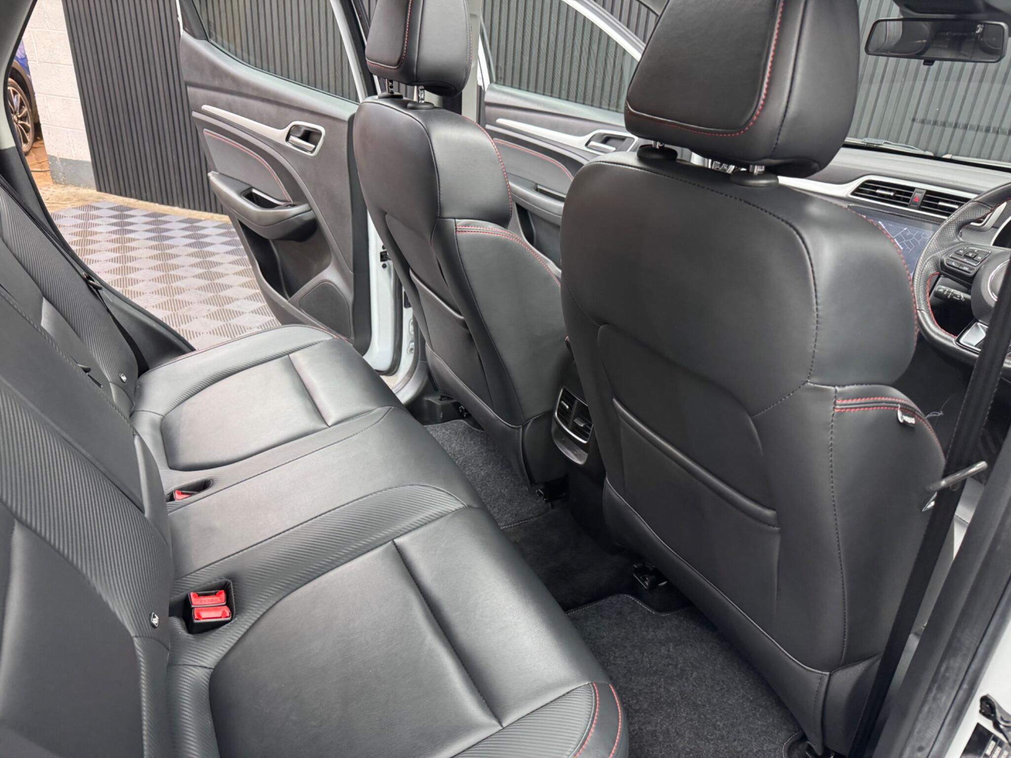 MG ZS view 38