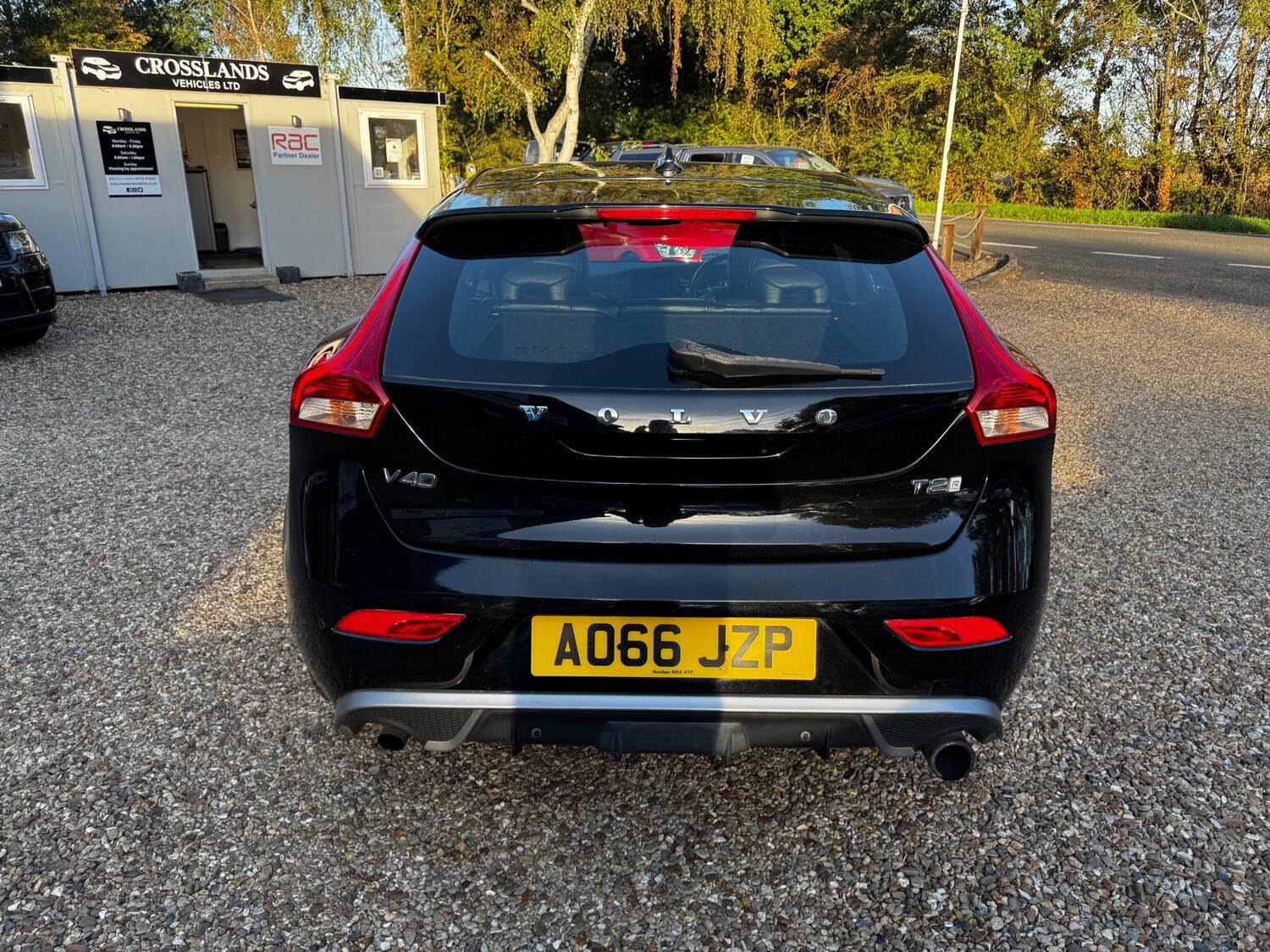 Volvo V40 view 13