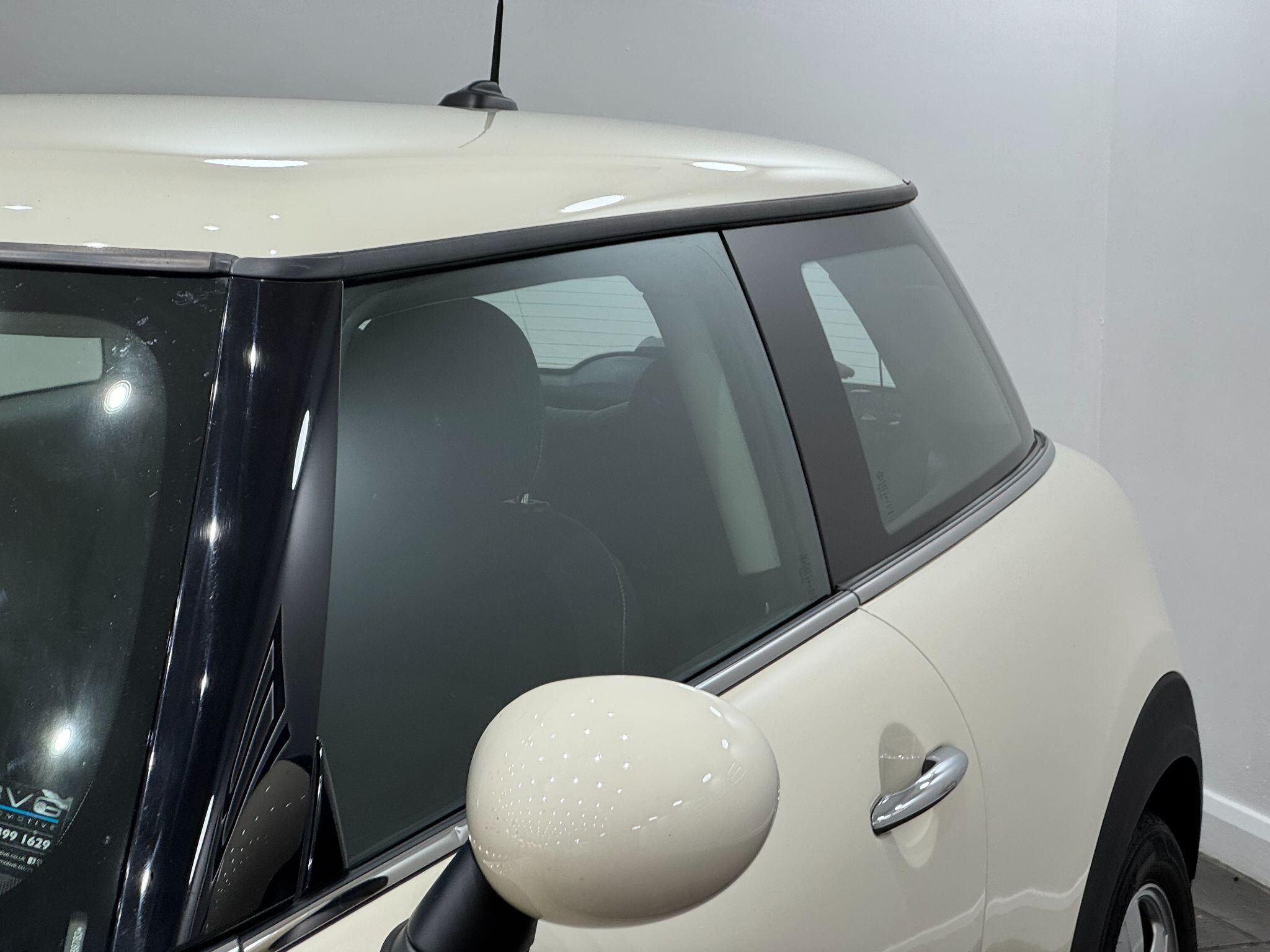Mini Hatch view 15