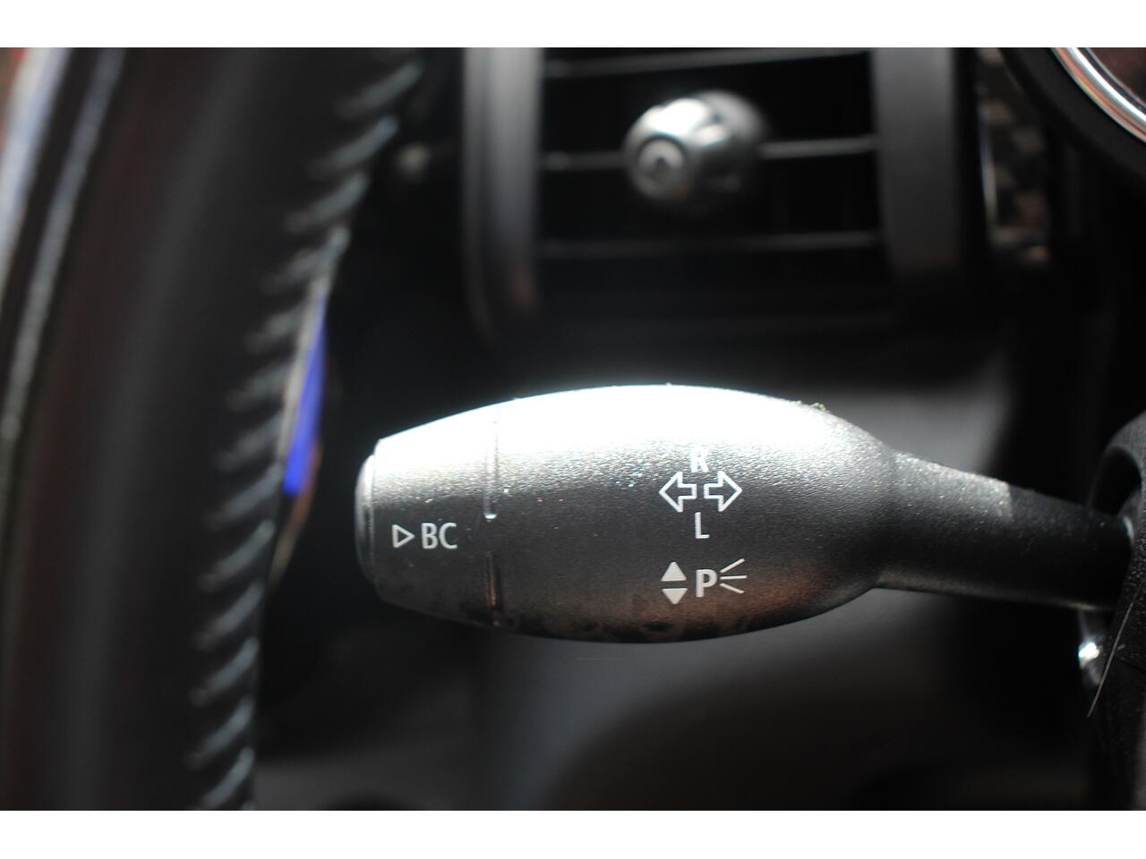 Mini Cooper view 24