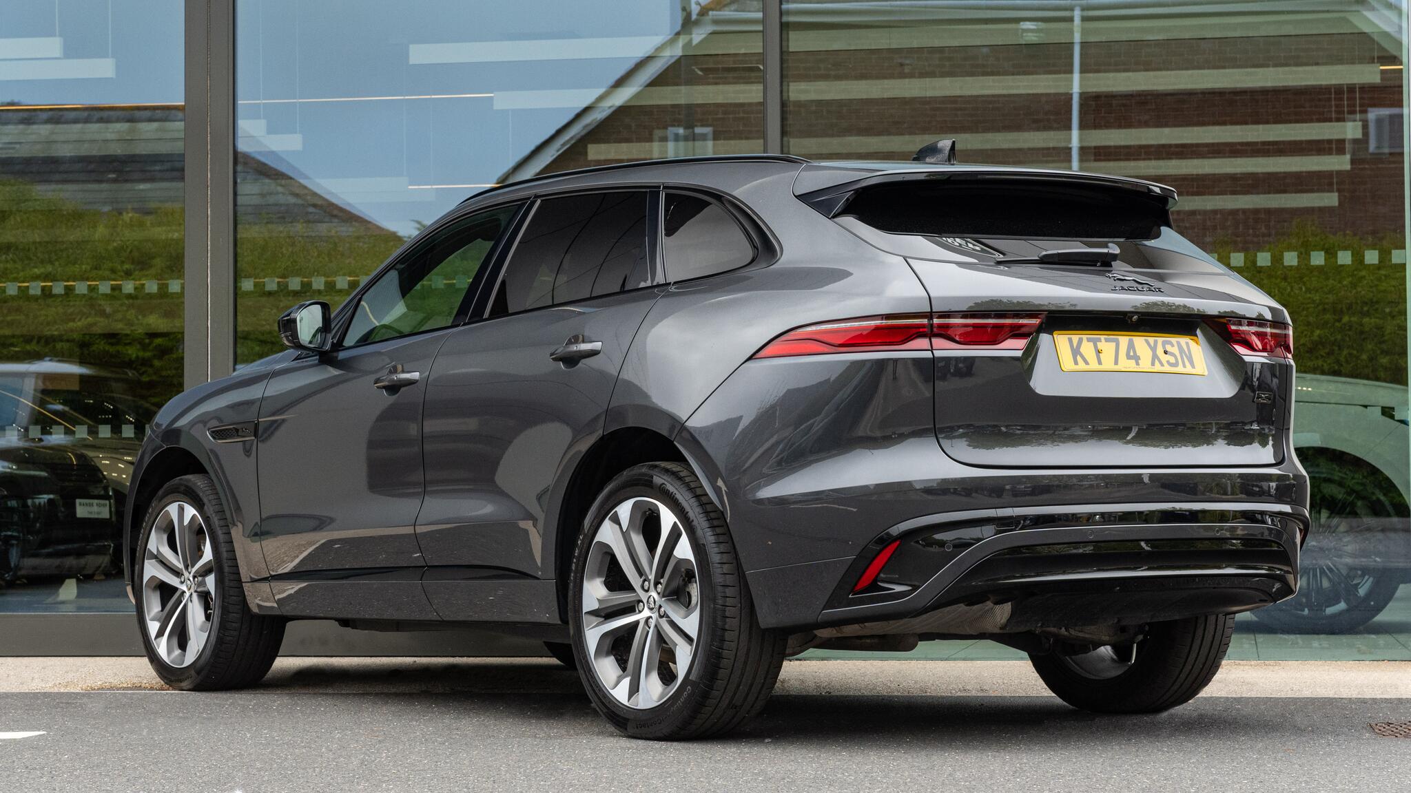 Jaguar F-Pace view 2