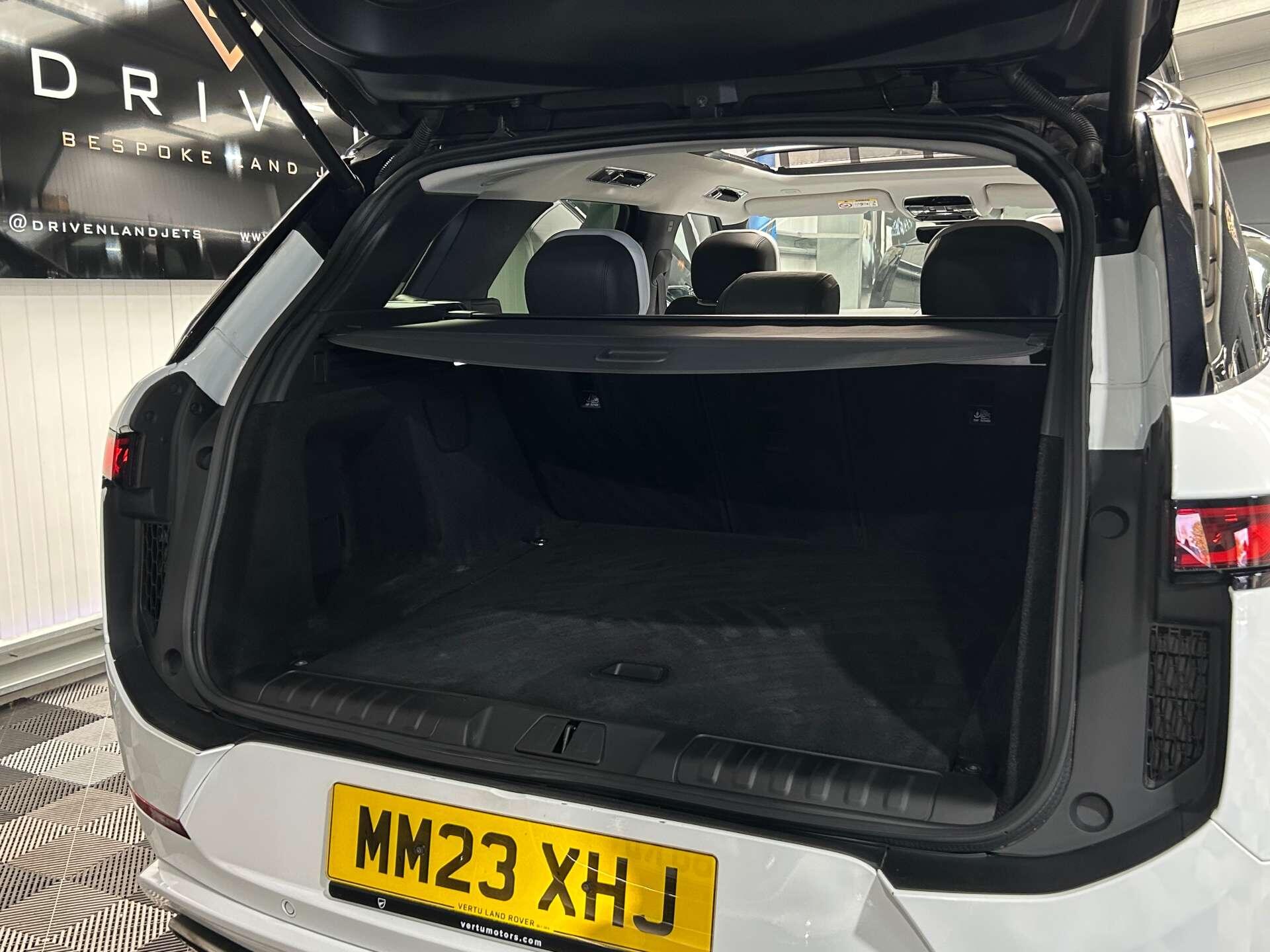 Land Rover Range Rover Sport view 16