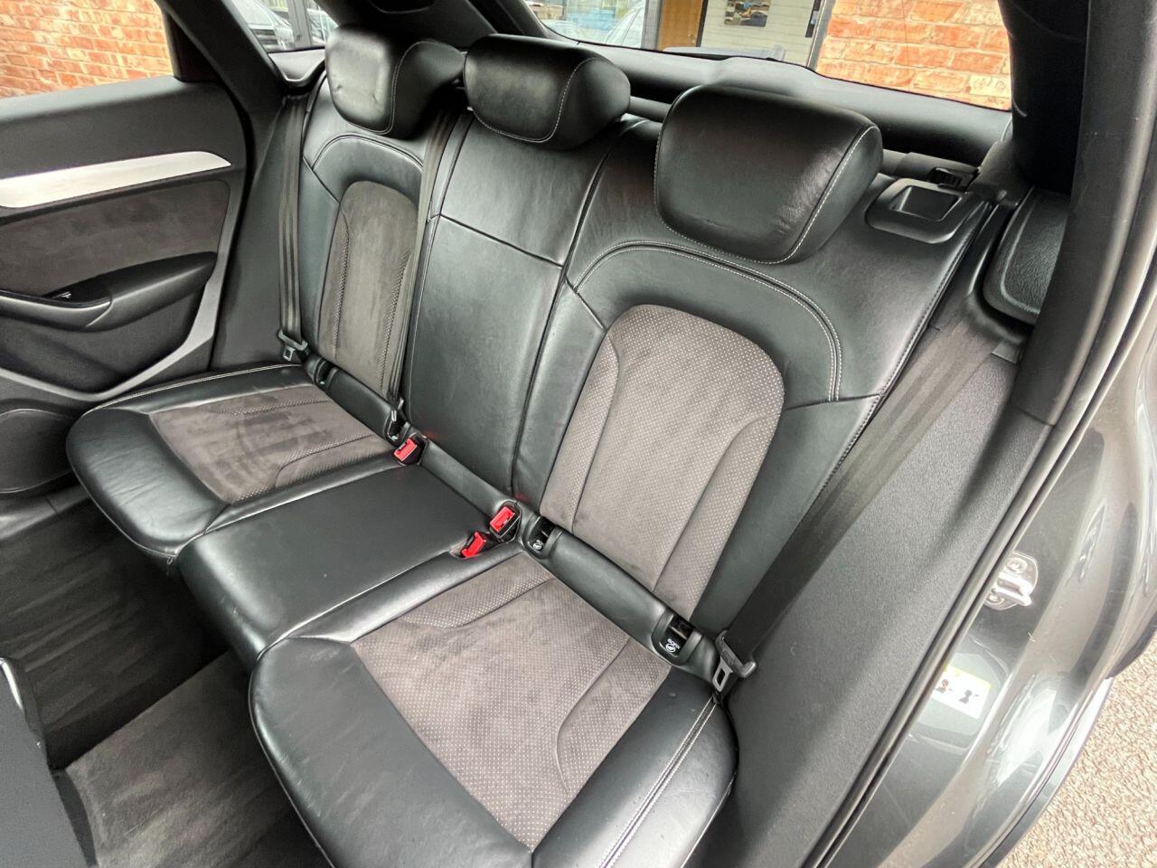 Audi Q3 view 14