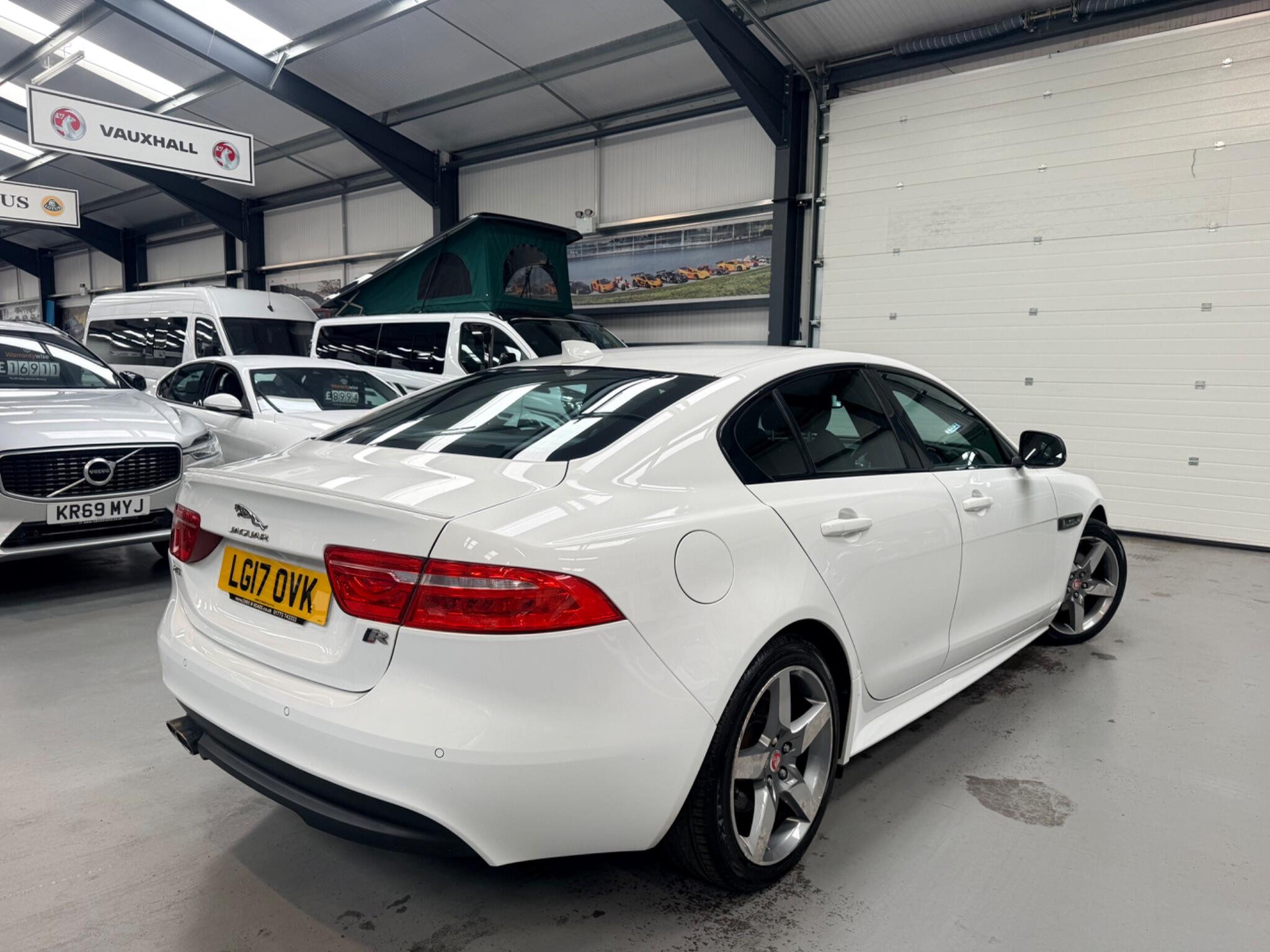 Jaguar Xe view 15