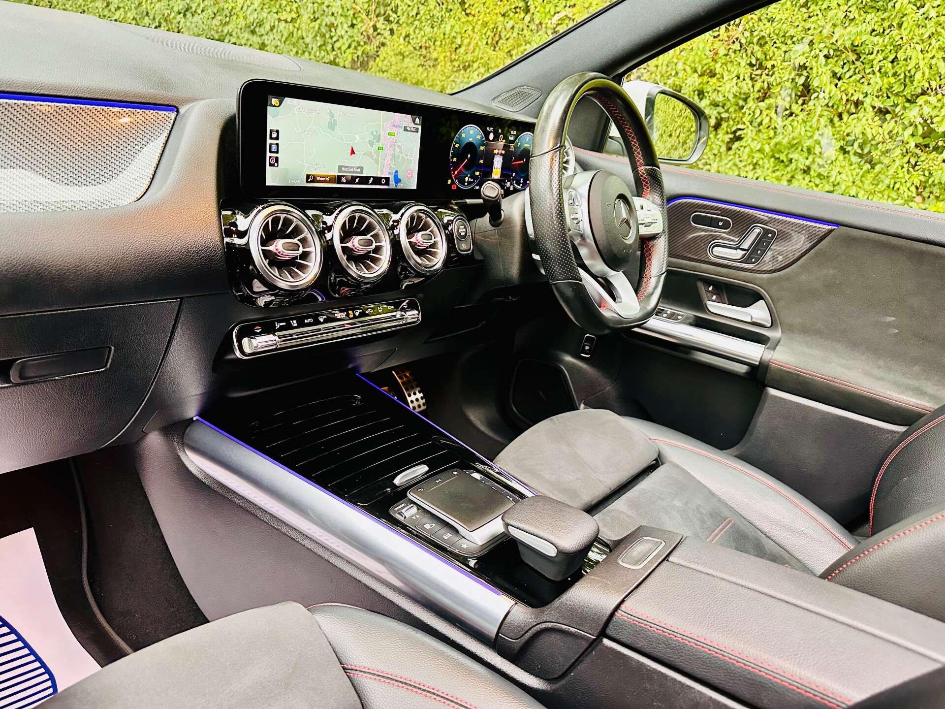 Mercedes-Benz Gla view 7
