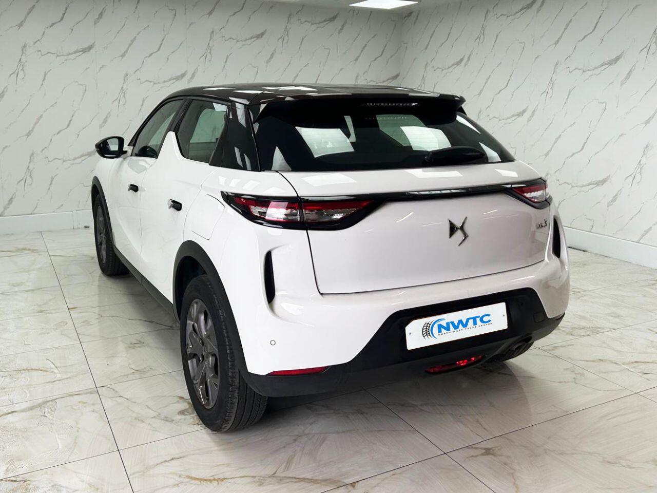 DS Automobiles DS 3 Crossback view 9