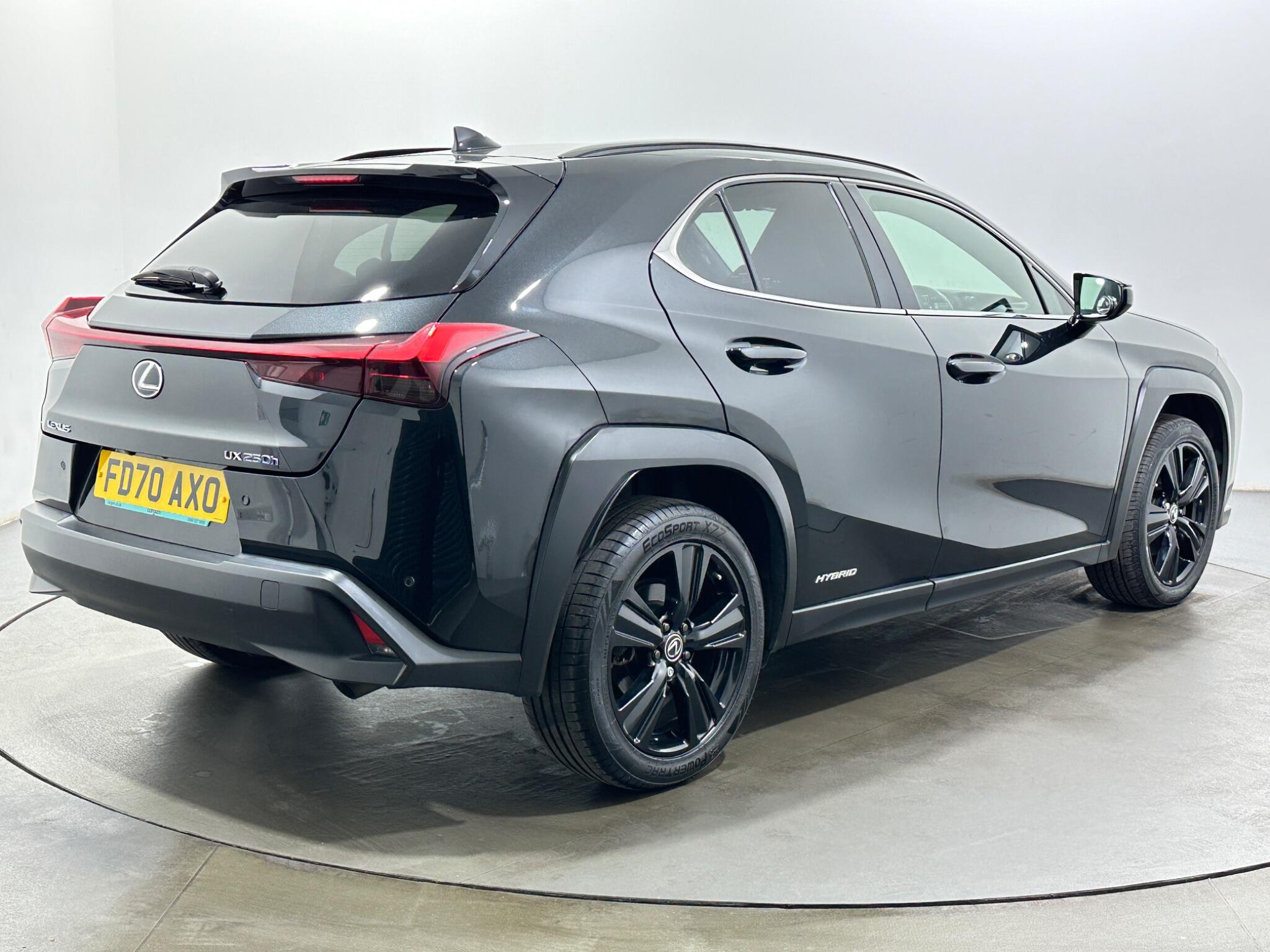 Lexus UX view 8