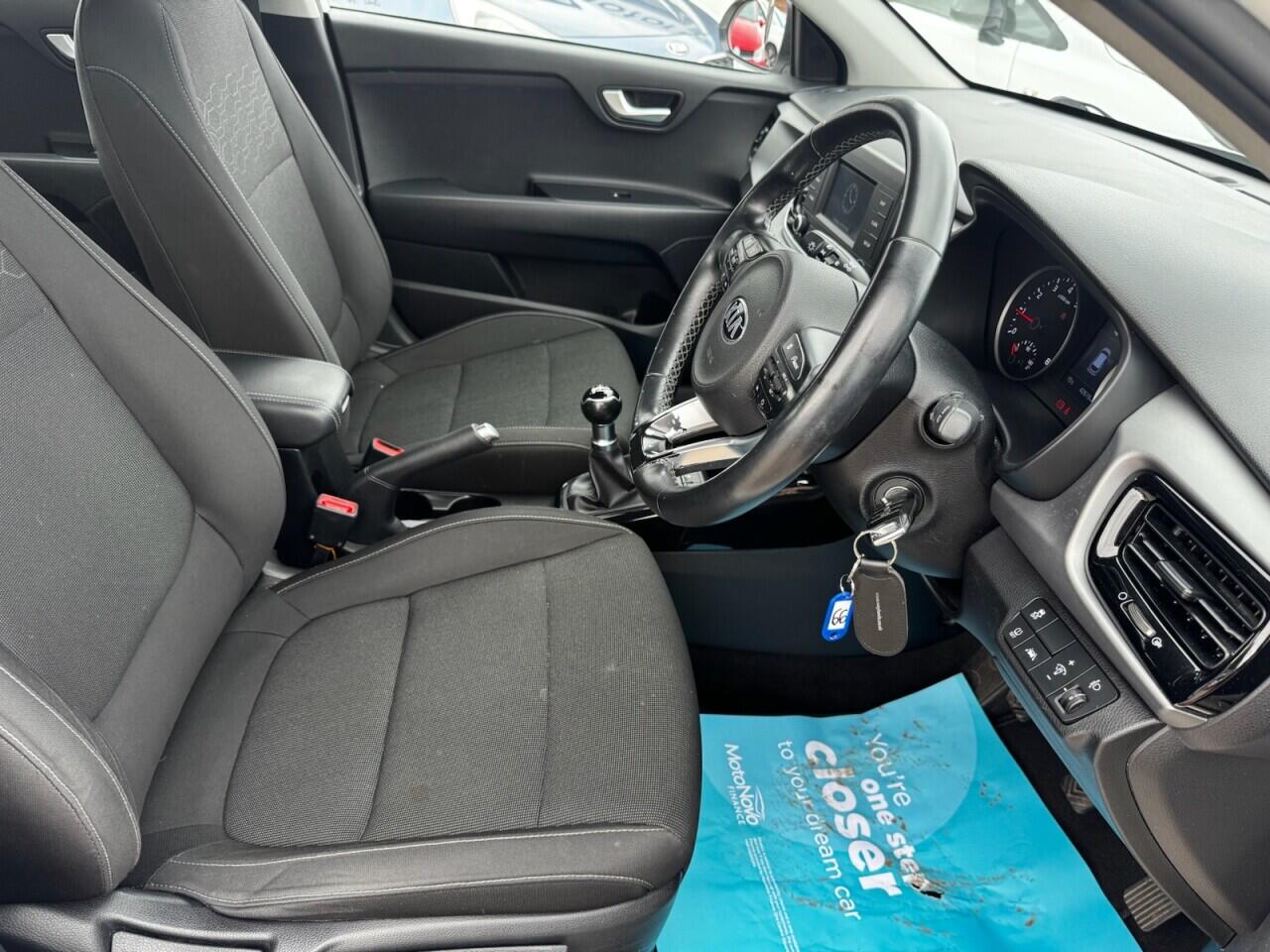 Kia Rio view 32