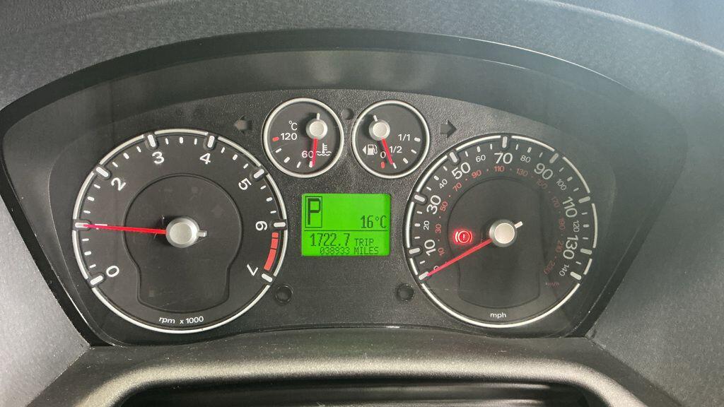 Ford Fusion view 25