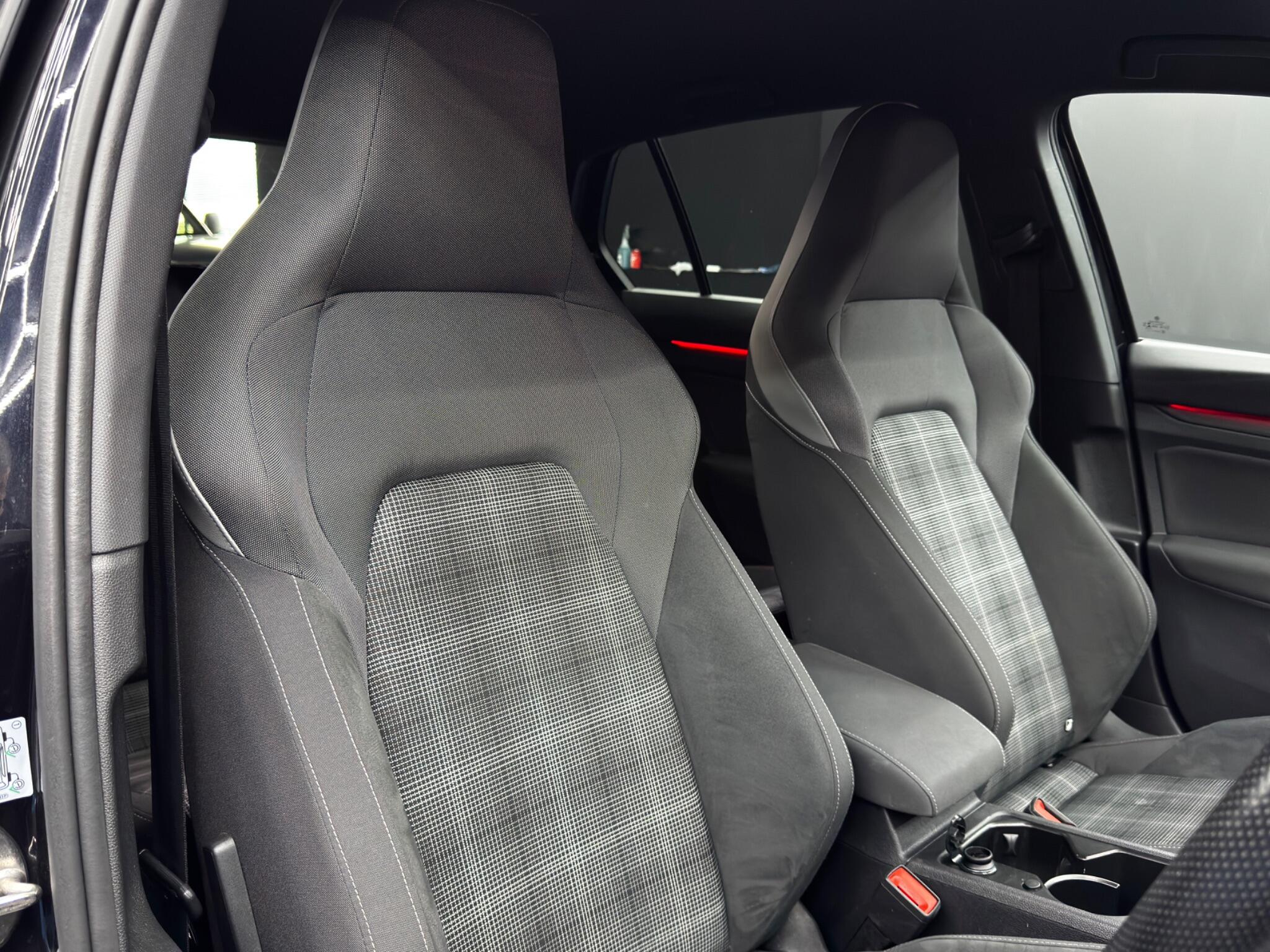 Volkswagen Golf view 12