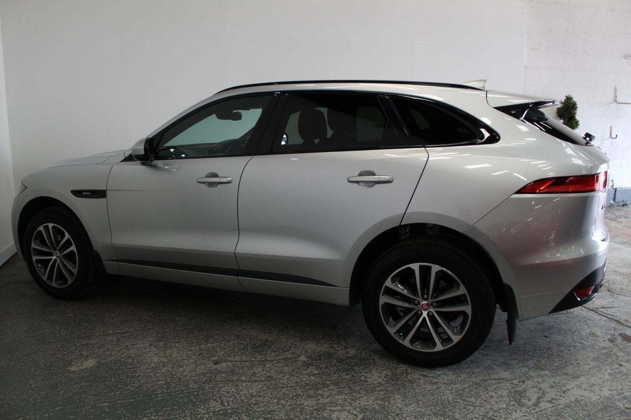 Jaguar F-Pace view 10