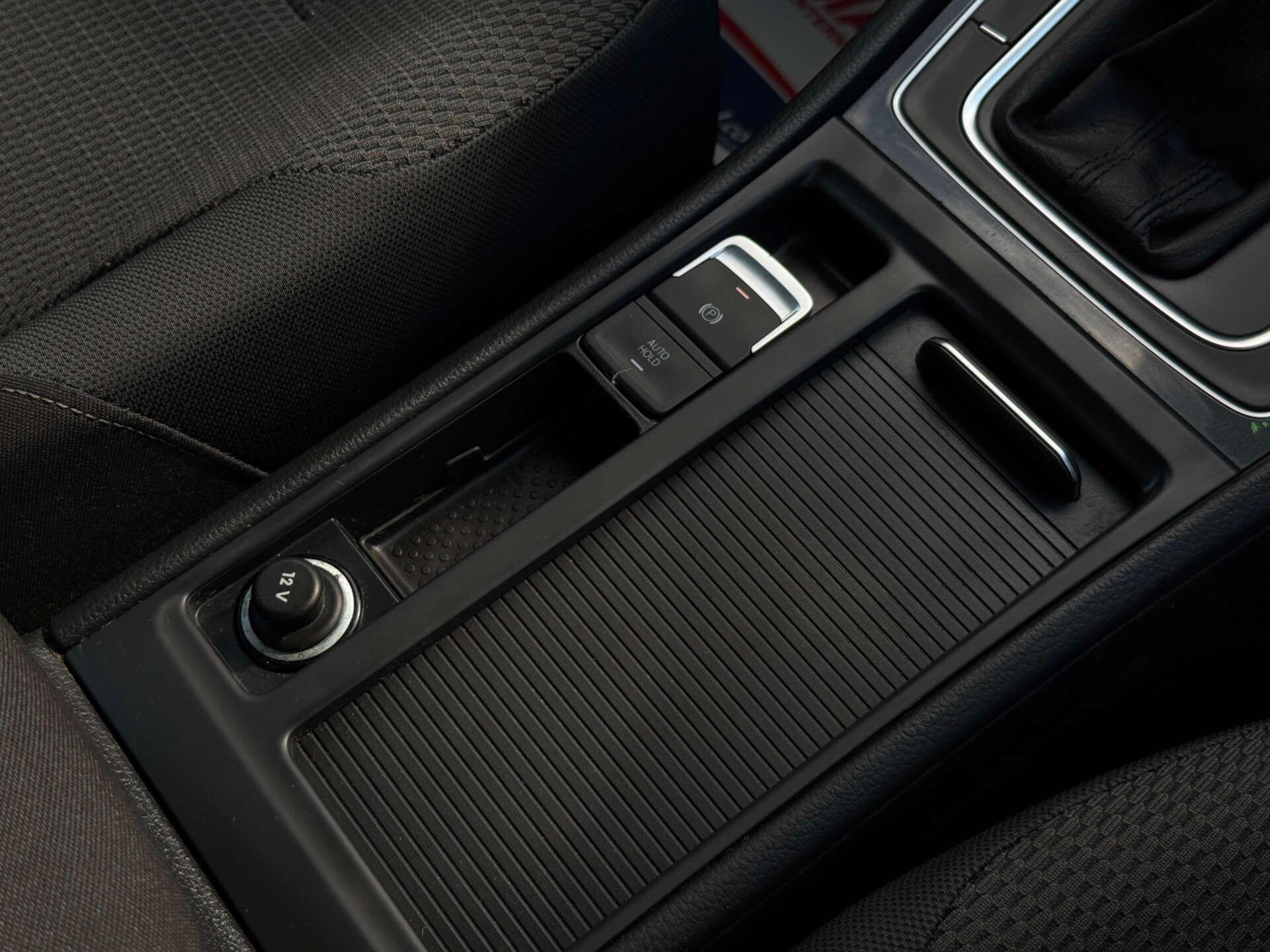 Volkswagen Golf view 59