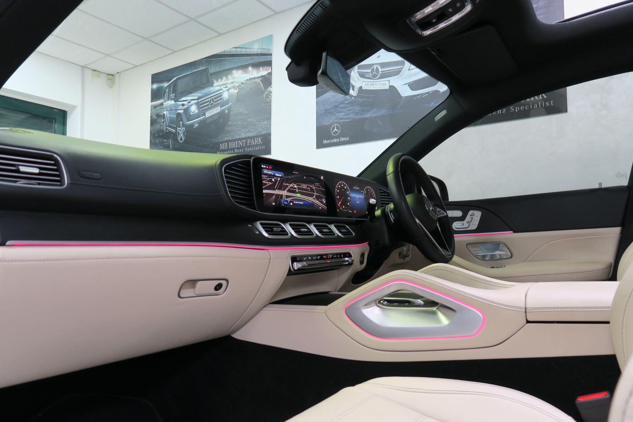 Mercedes-Benz Gle view 10