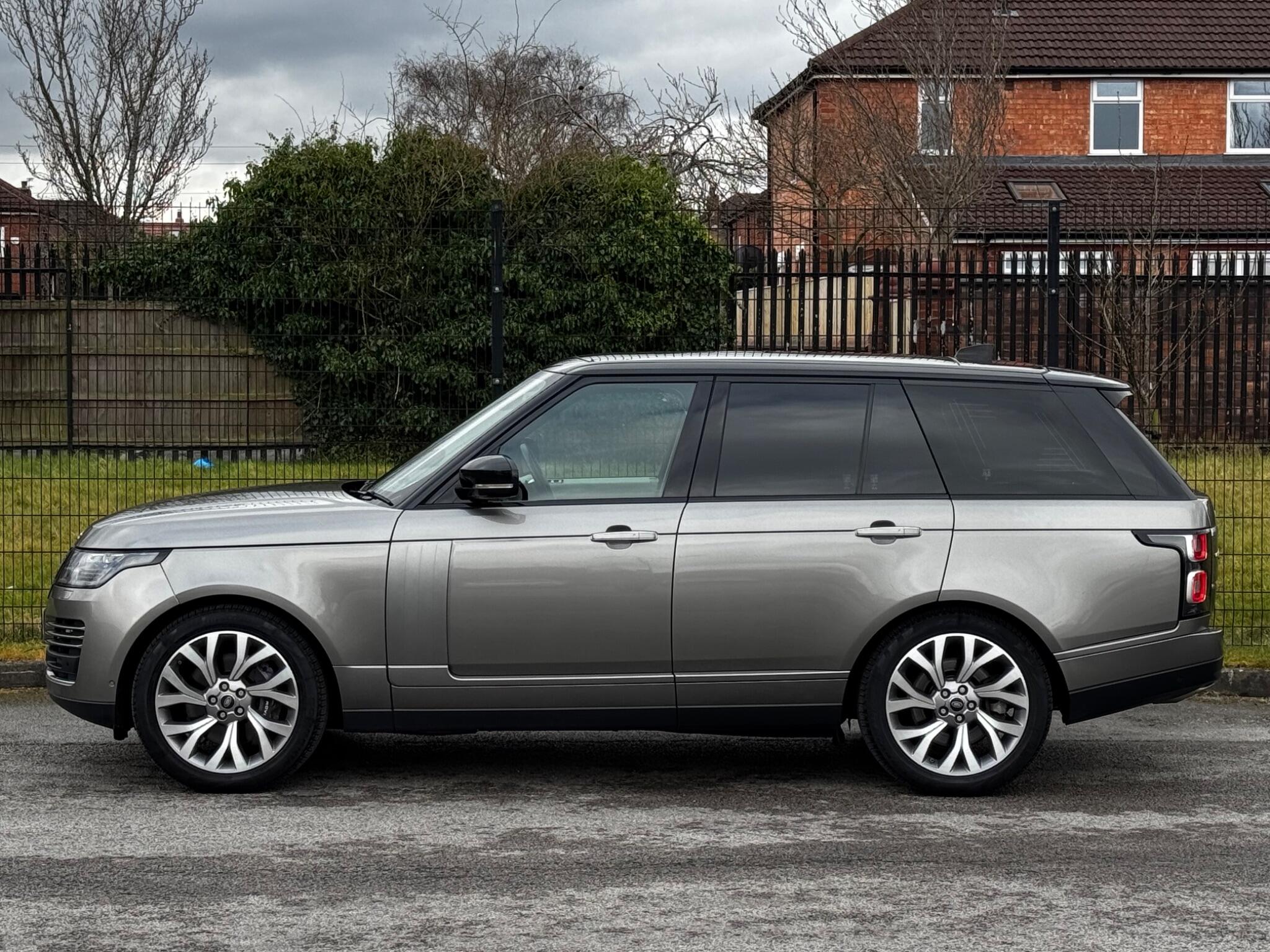 Land Rover Range Rover view 12