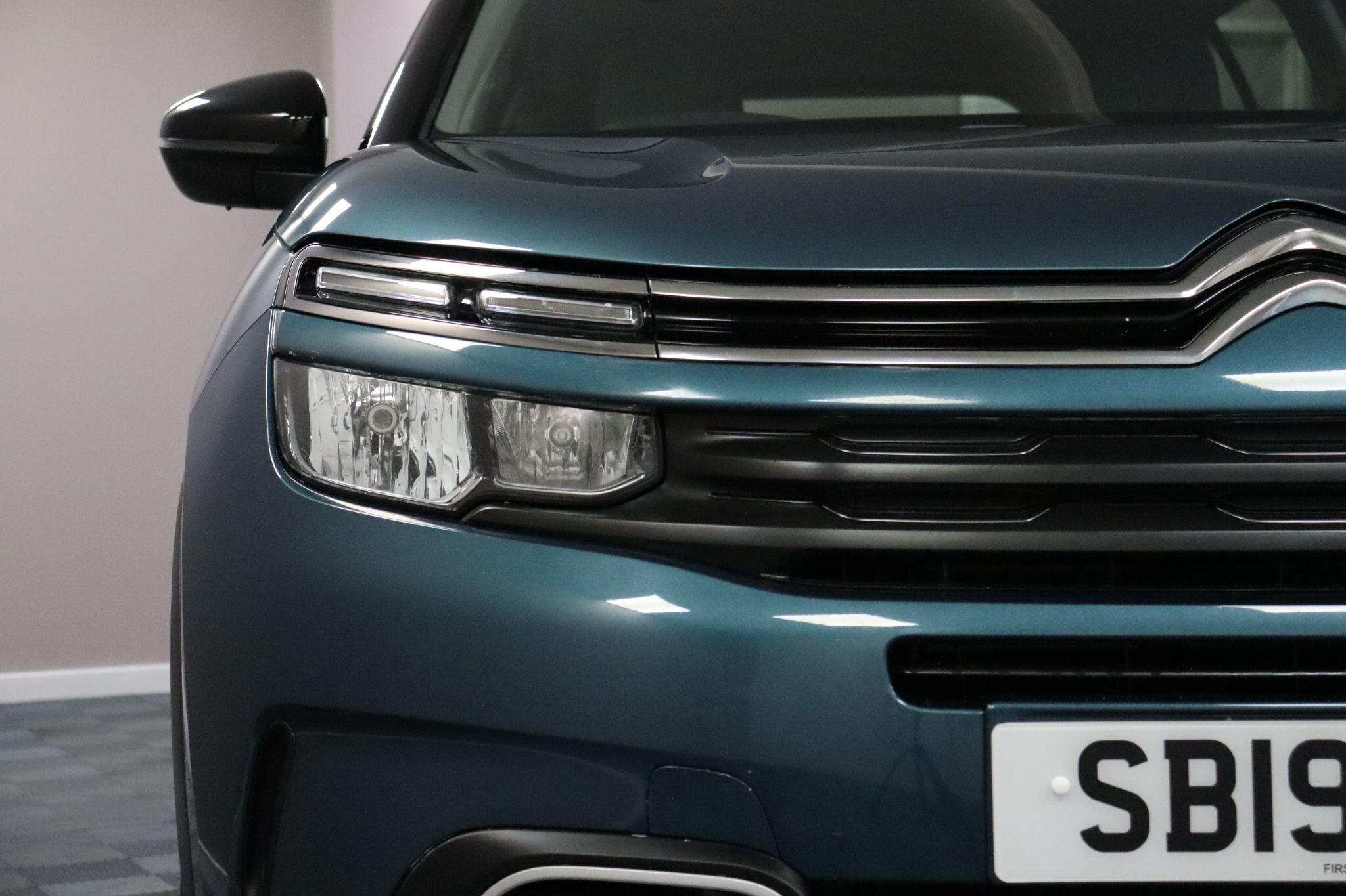 Citroen C5 Aircross view 2