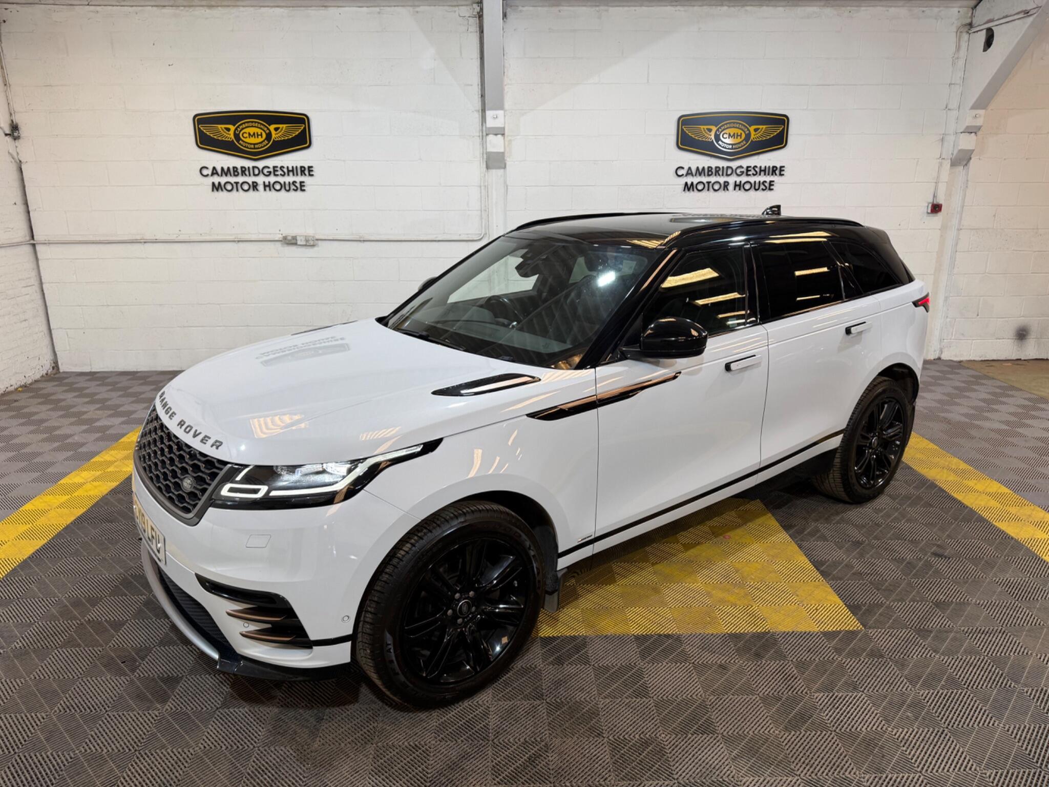 Land Rover Range Rover Velar view 14