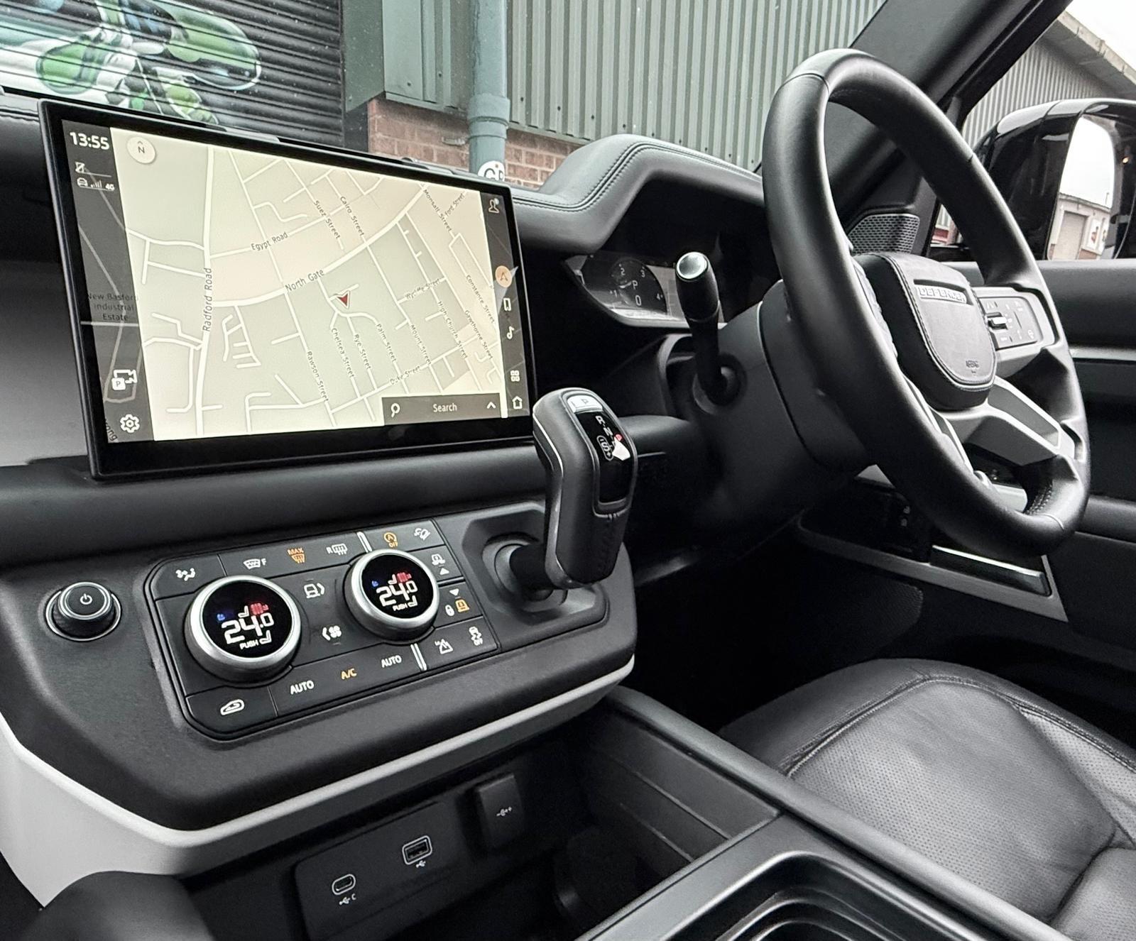 Land Rover Defender view 44