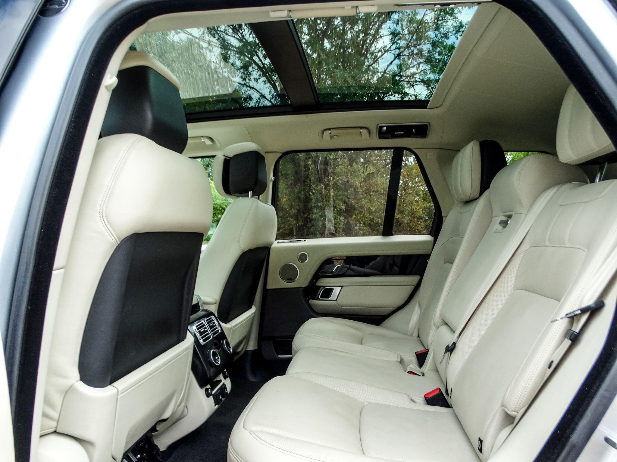 Land Rover Range Rover view 13
