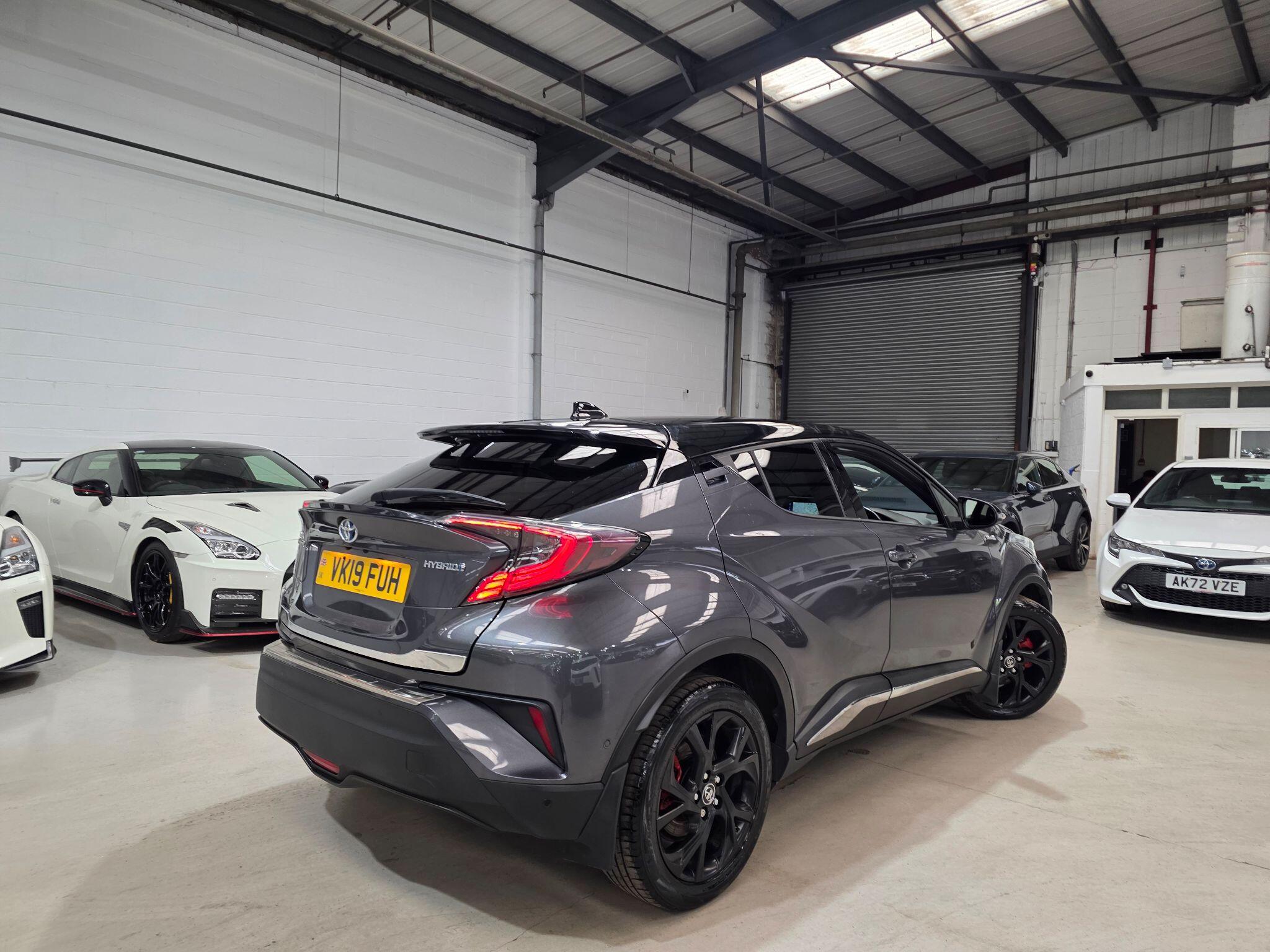 Toyota C-HR view 23