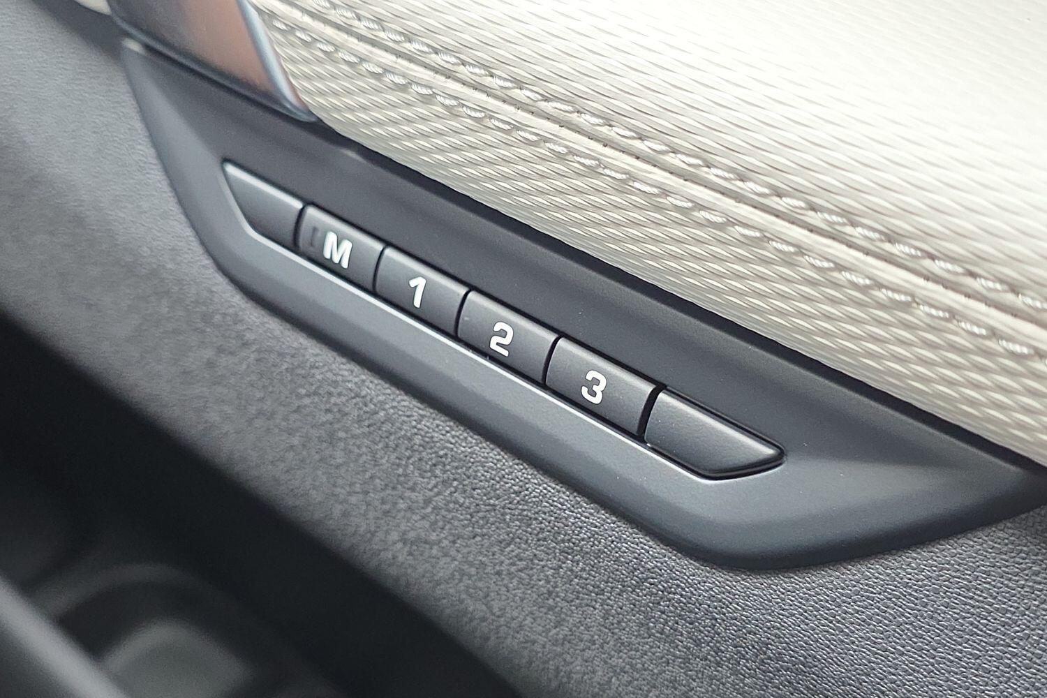 Land Rover Discovery Sport view 29