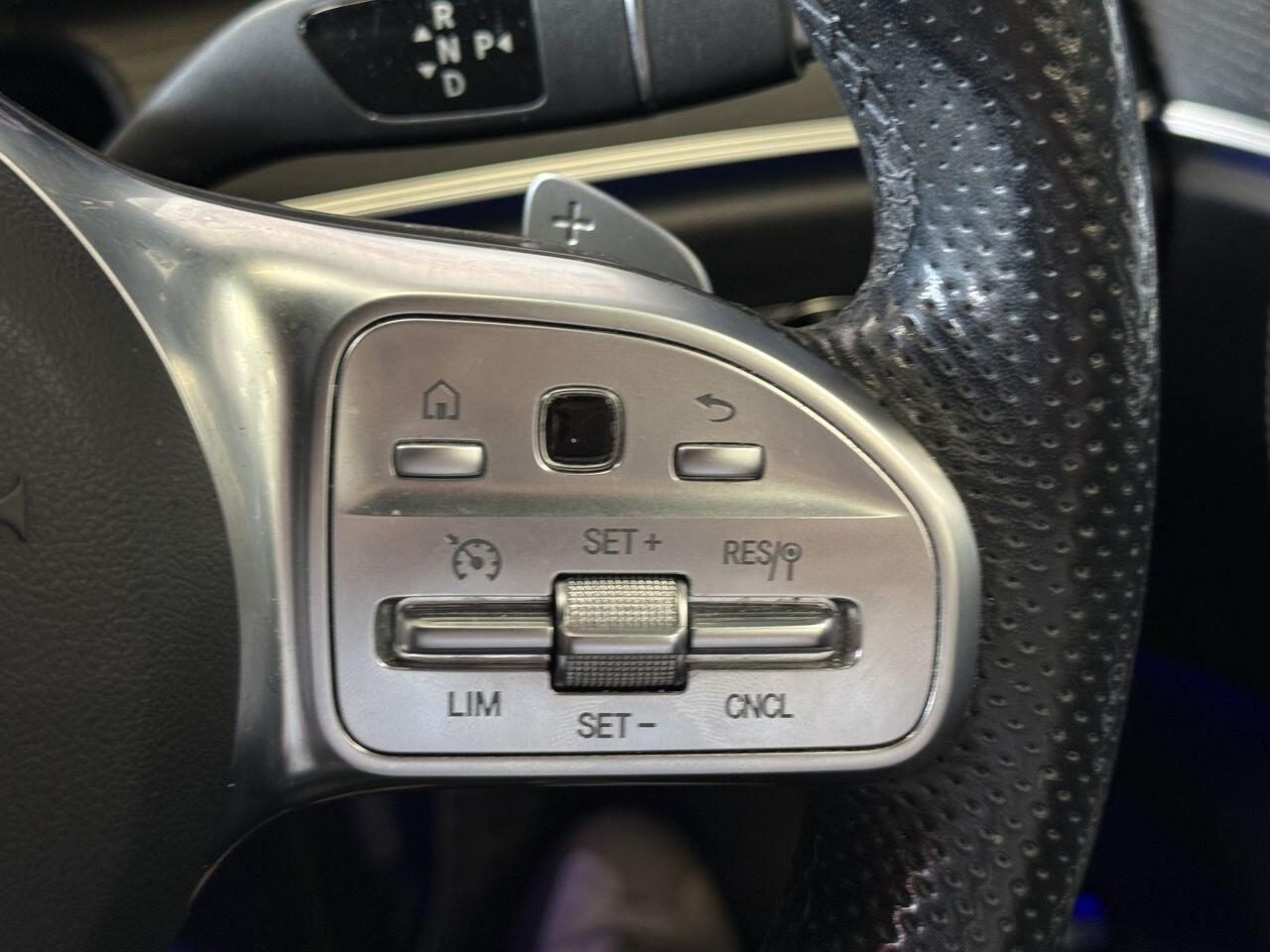 Mercedes-Benz E Class view 38