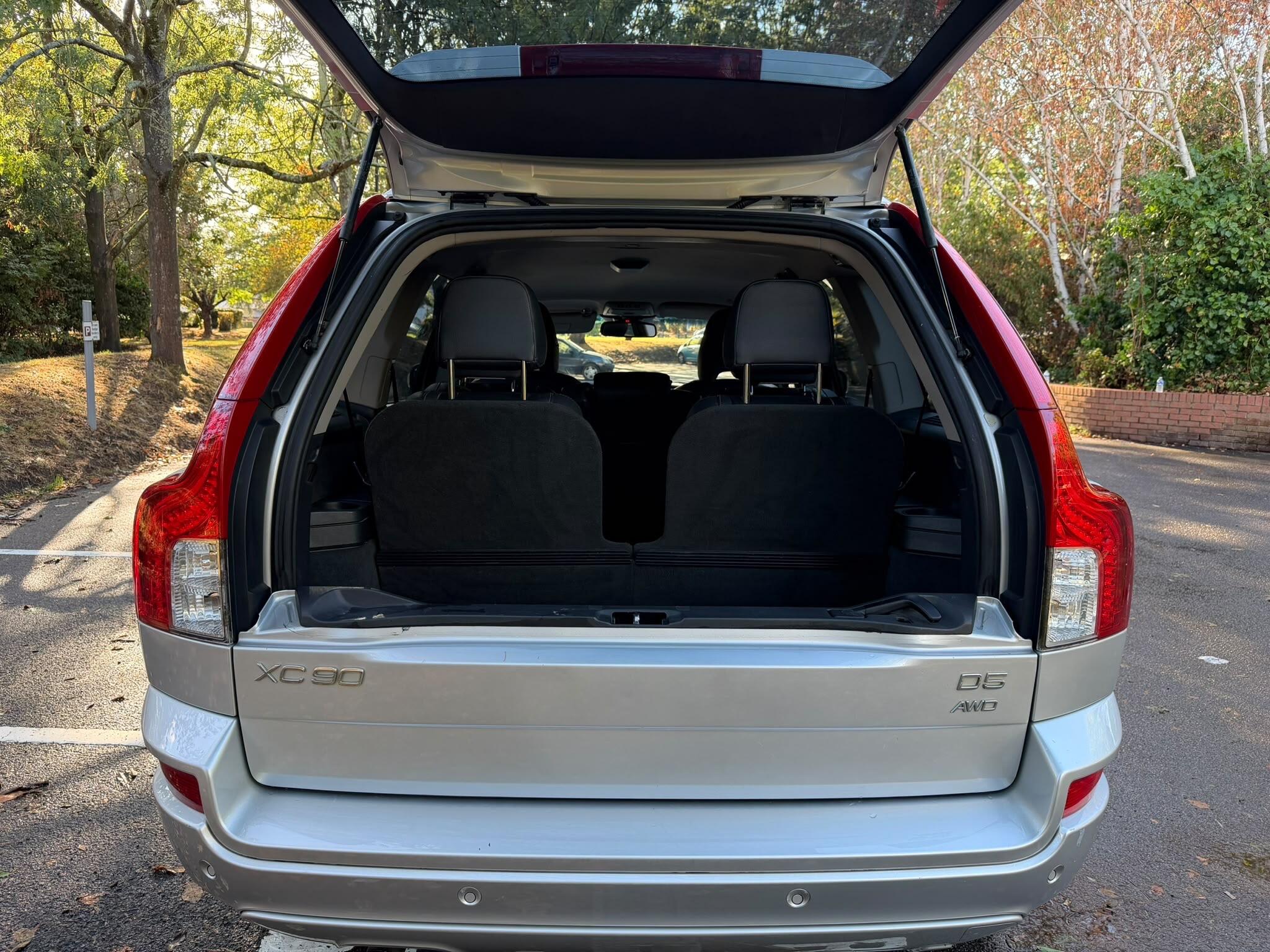 Volvo XC90 view 31
