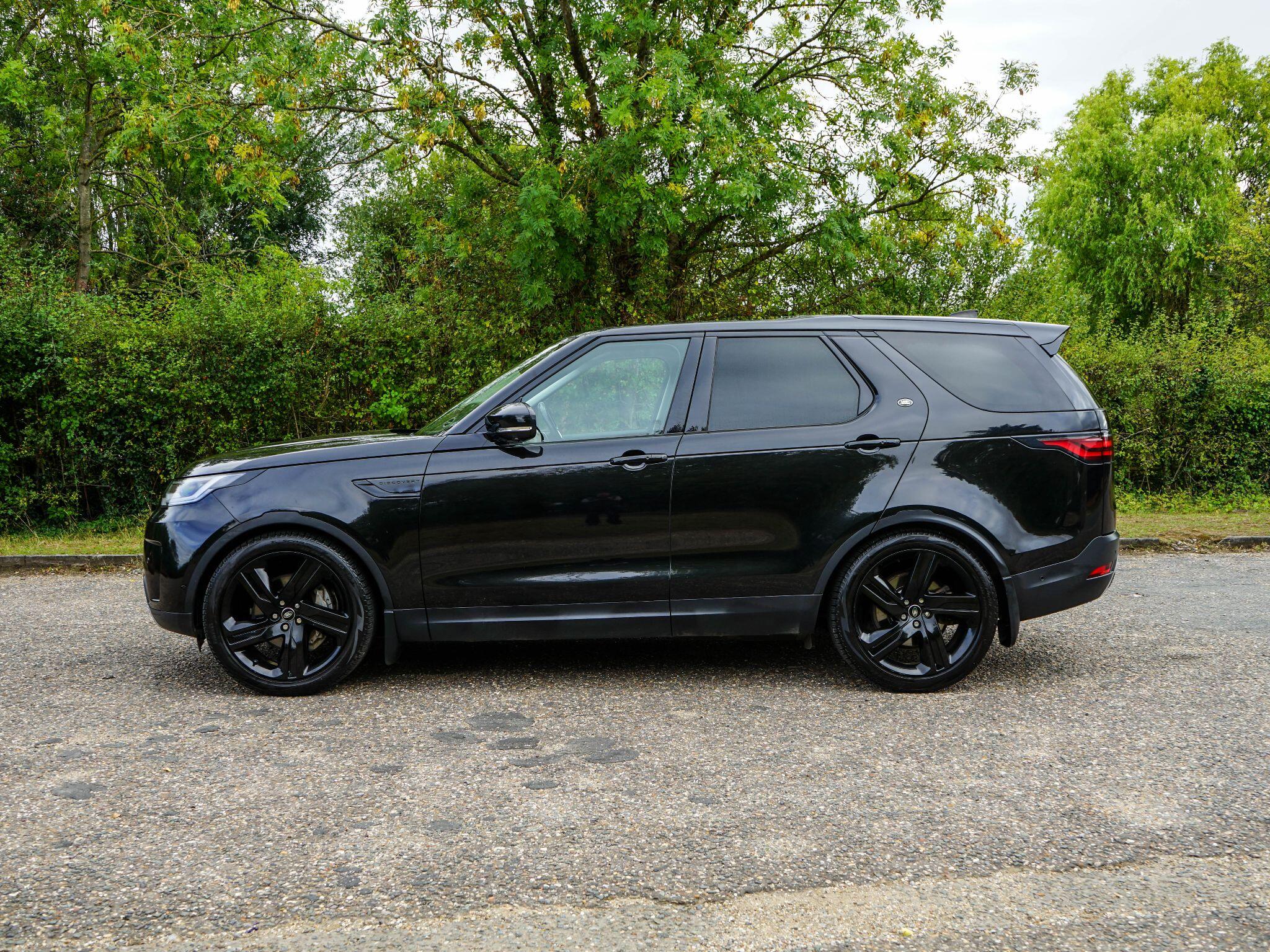 Land Rover Discovery 3 view 2