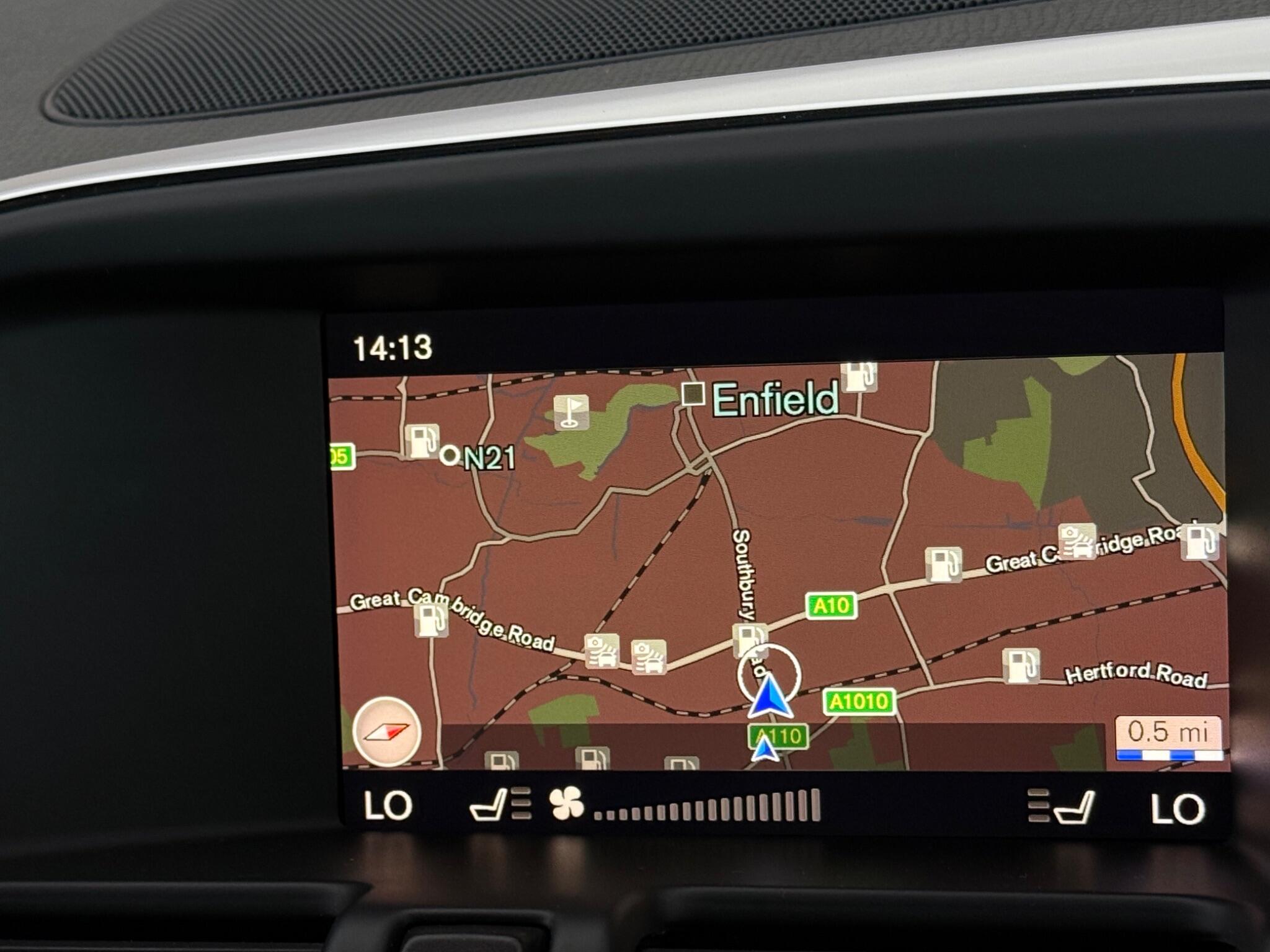 Volvo XC60 view 25