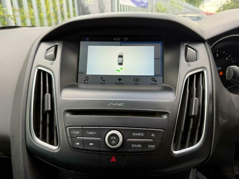 2017 Ford Focus image 24