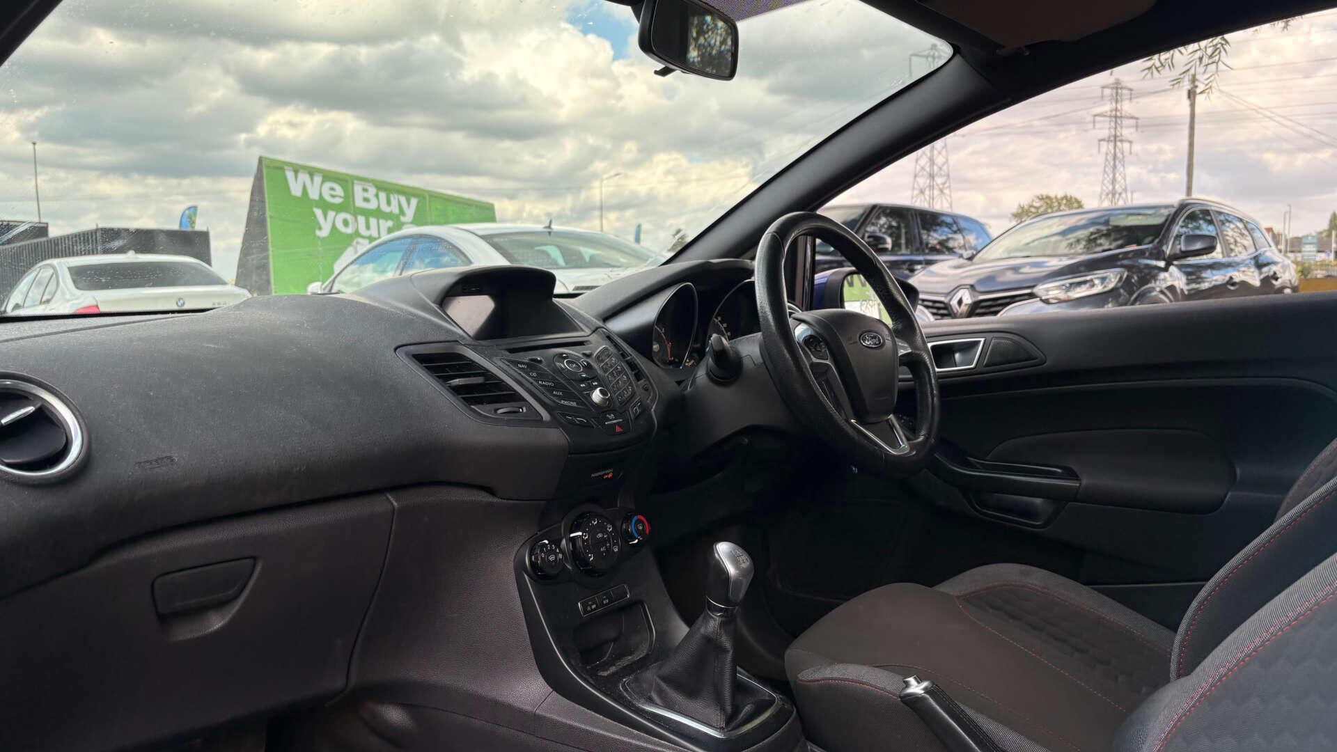 Ford Fiesta view 13