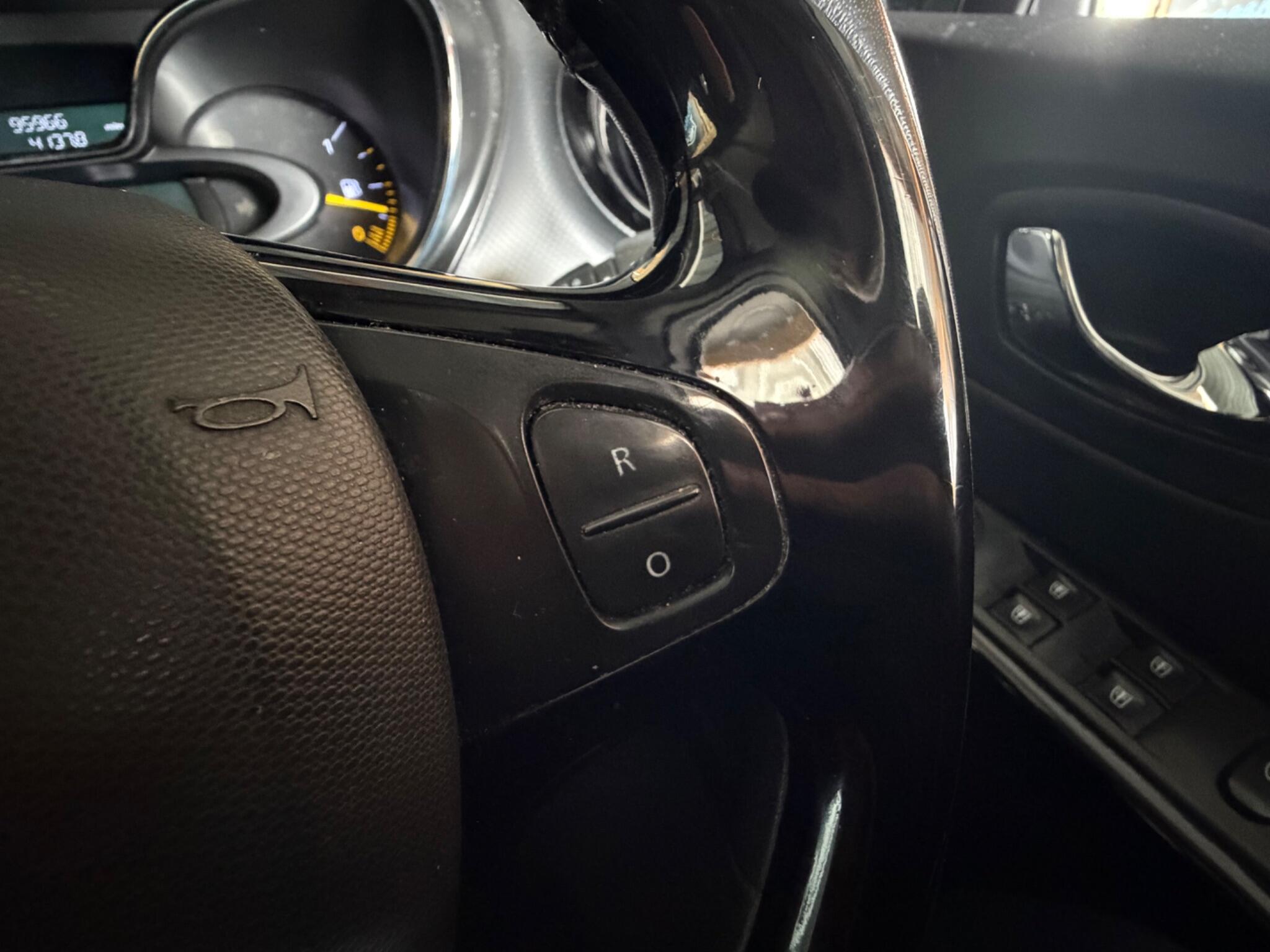 Renault Captur view 24